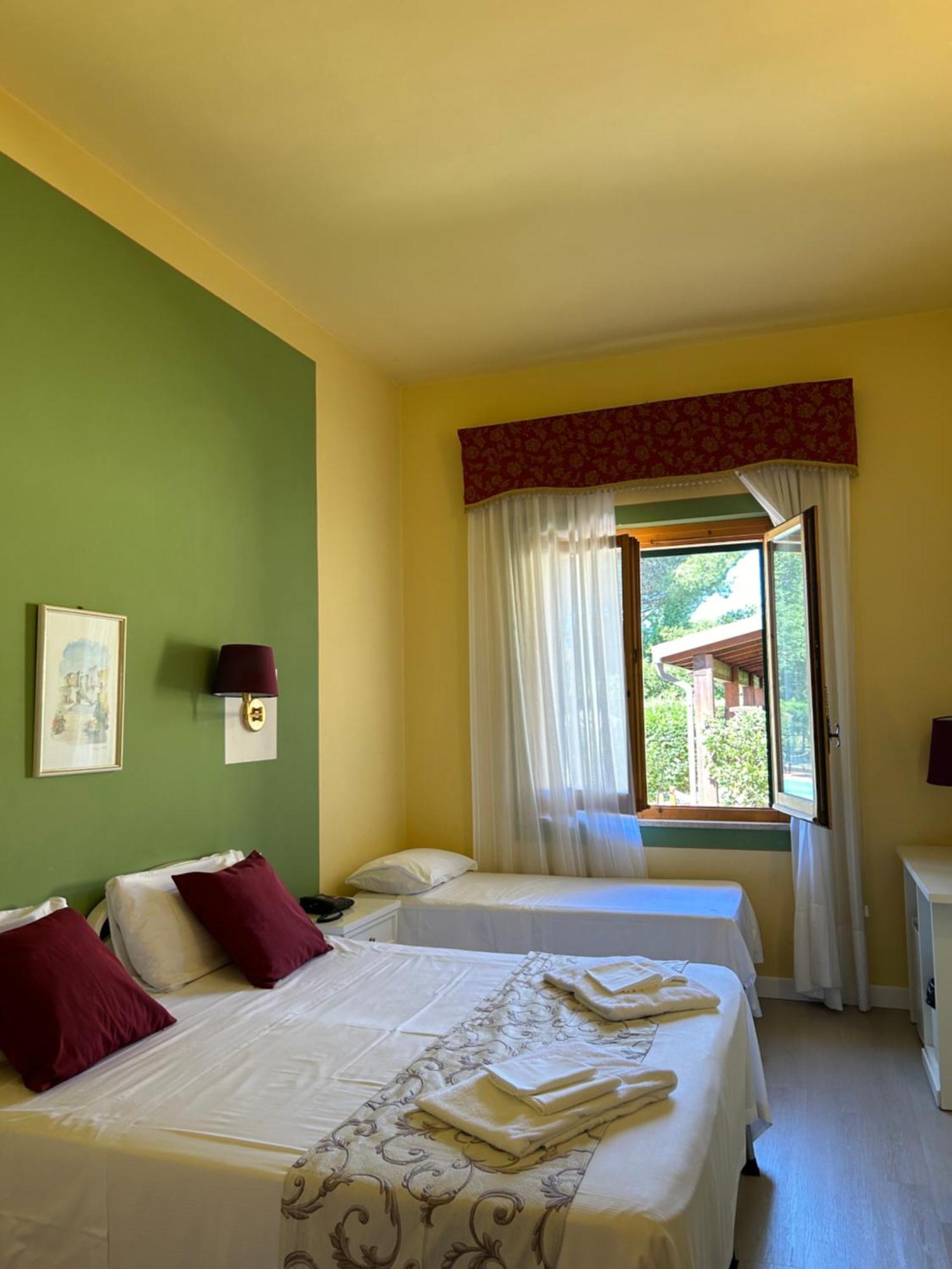 Comfort Quadruple Room