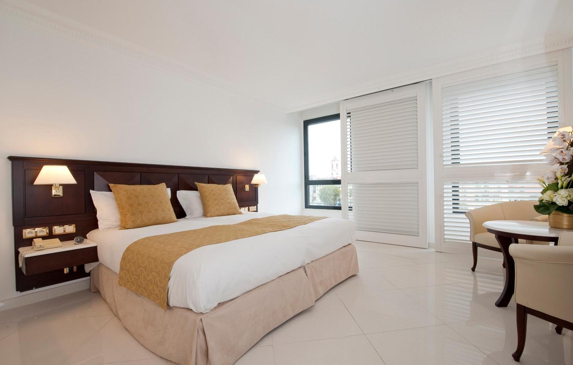 Exclusive Double or Twin Room Park View