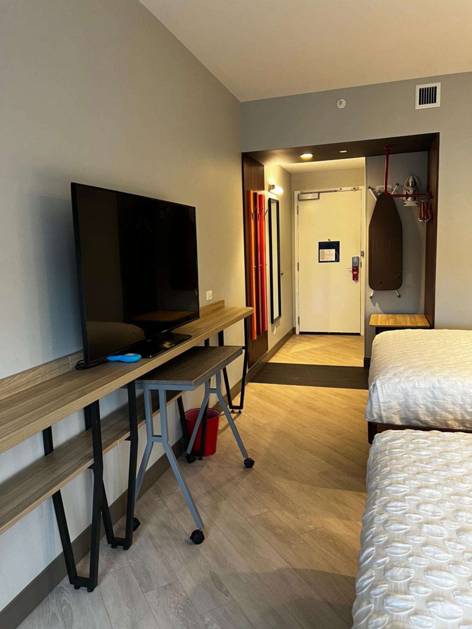 Queen Room Two Queen Beds