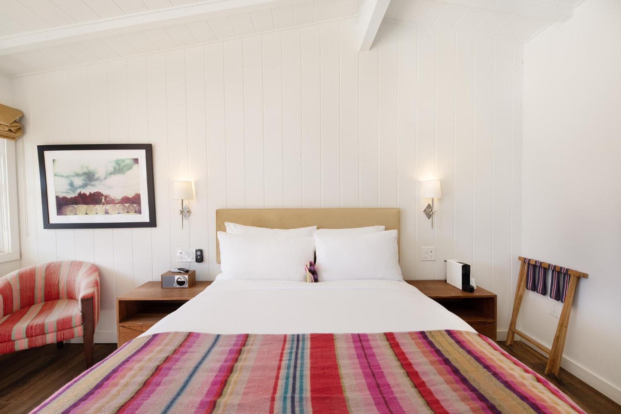 Standard Queen Room