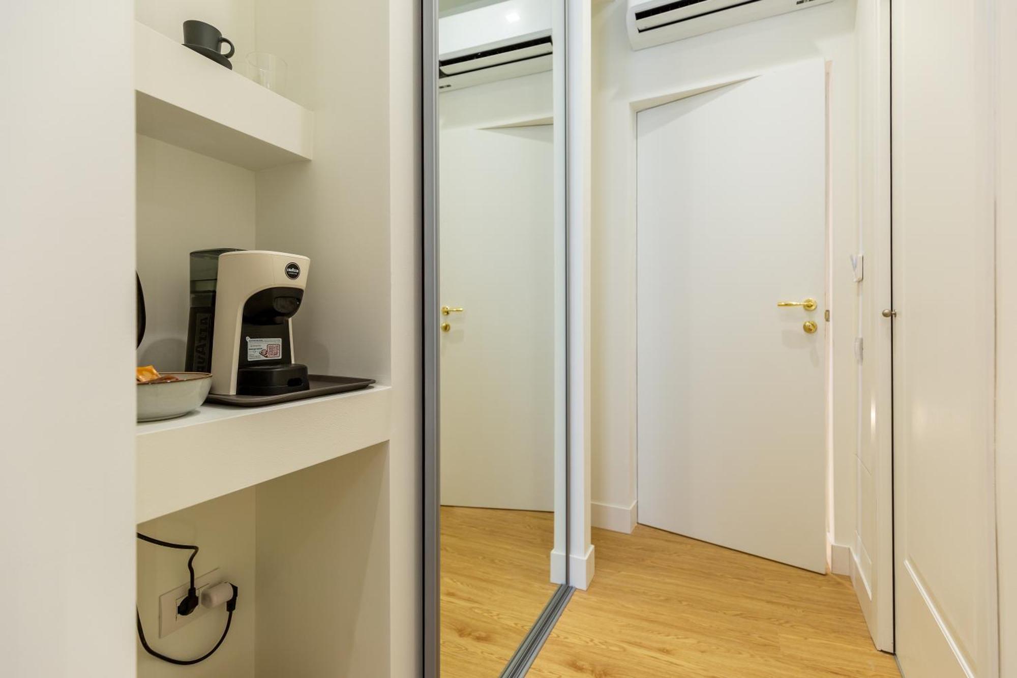 Deluxe Double or Twin Room City View