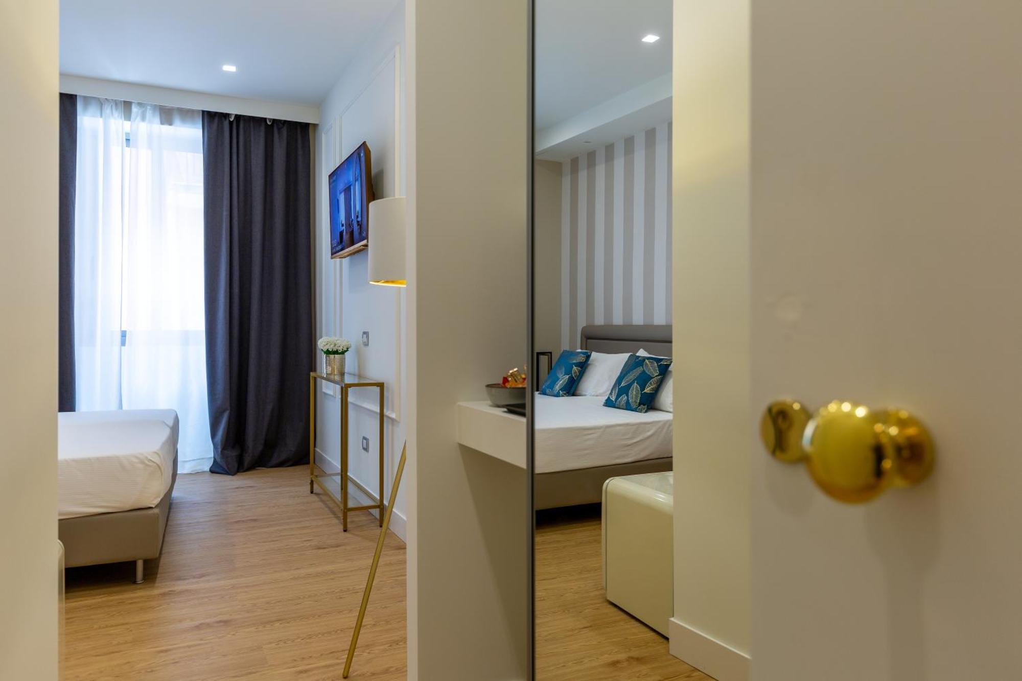 Deluxe Double or Twin Room City View