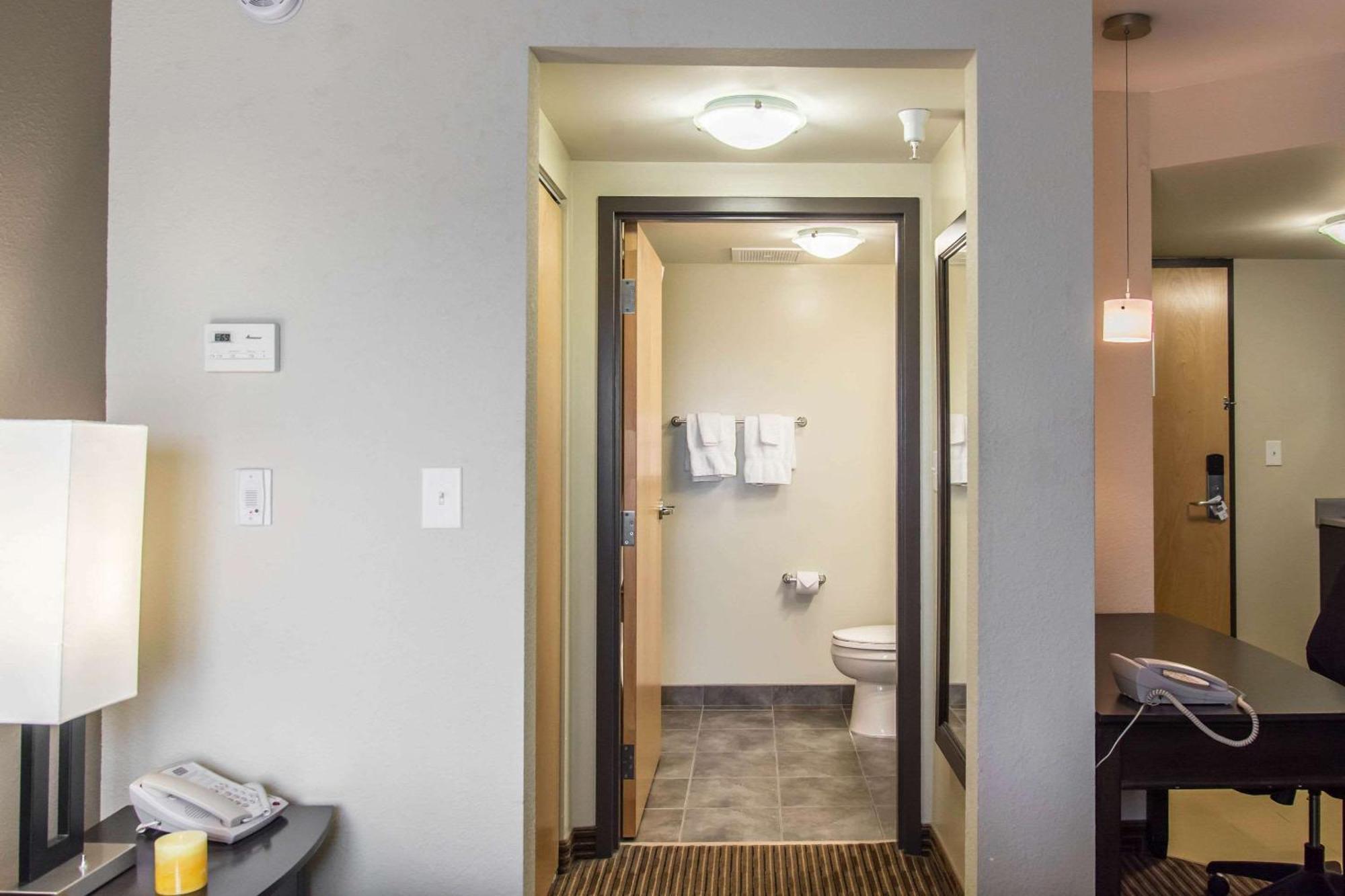 Queen Suite