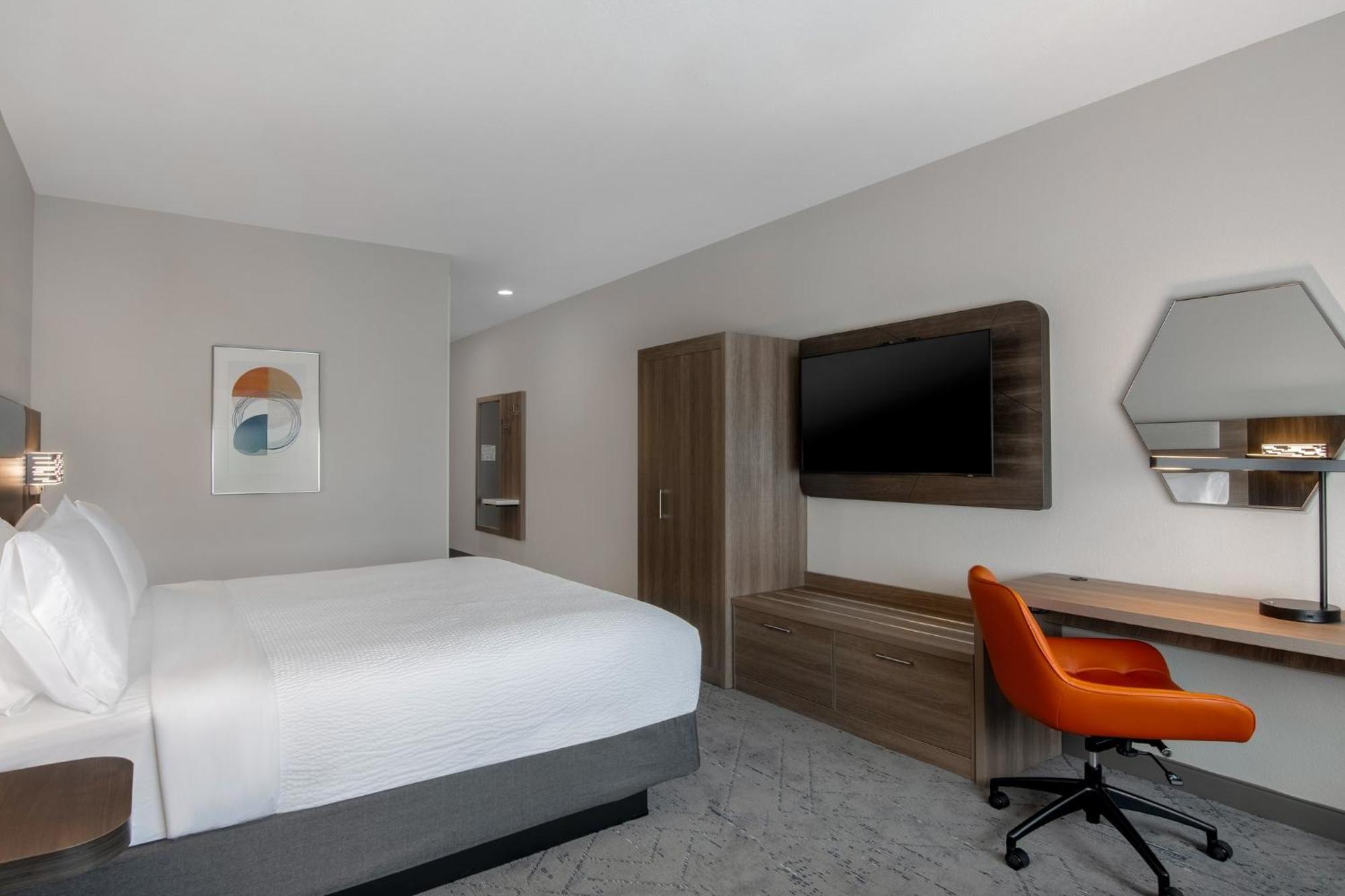 Standard King Room