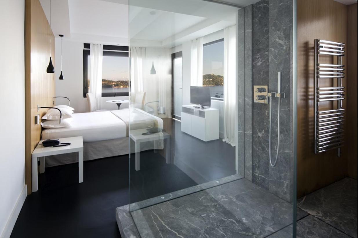 Deux Chambres Communicantes avec Balcon et Vue sur Mer