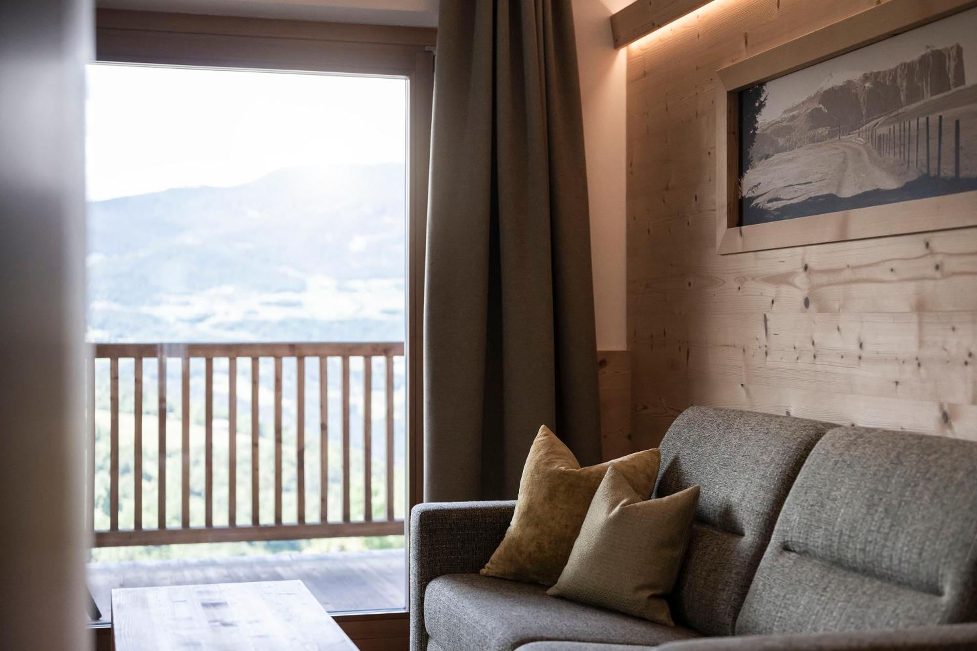 Comfort Double Room Balcony Valley View