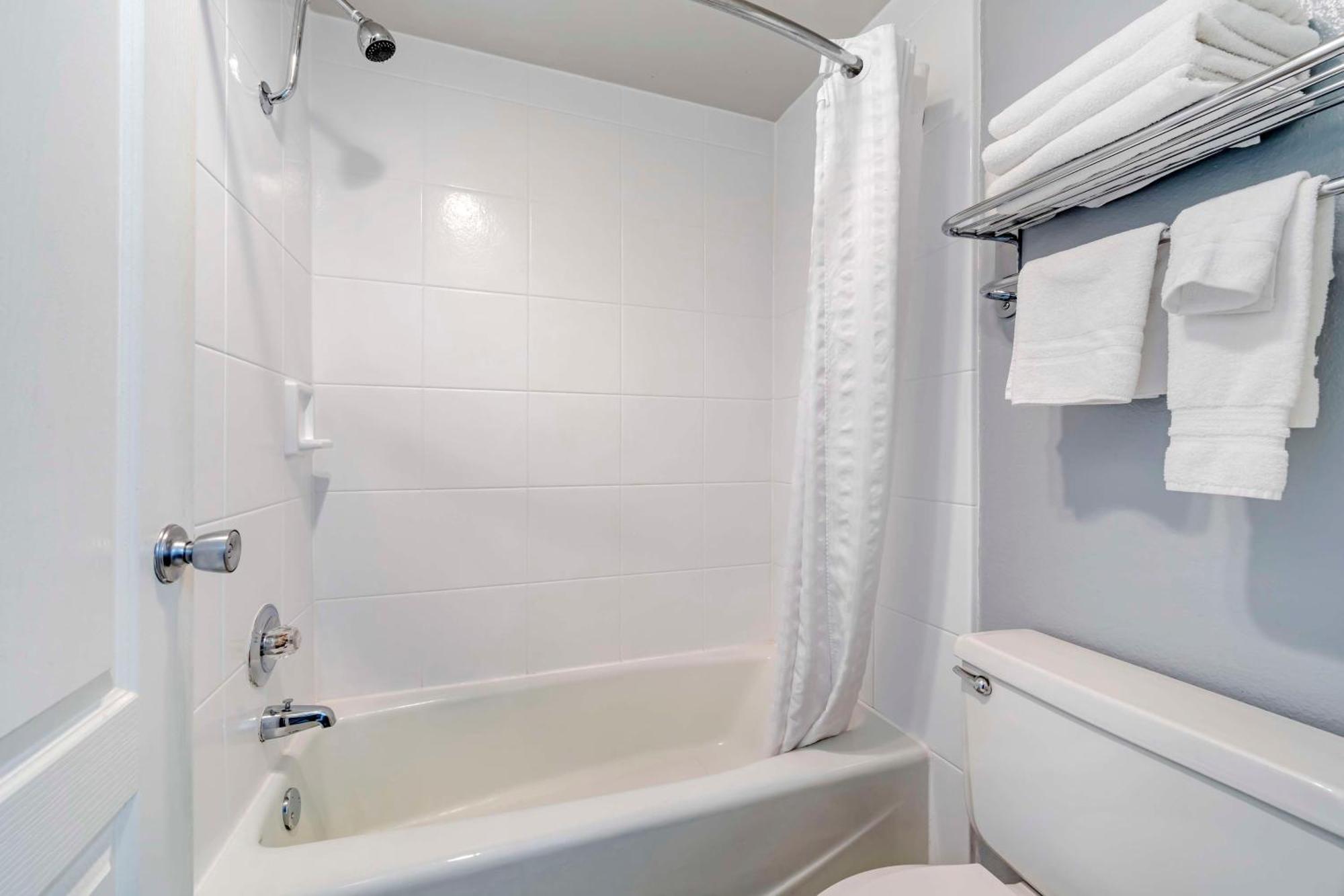 King Room Kitchenette