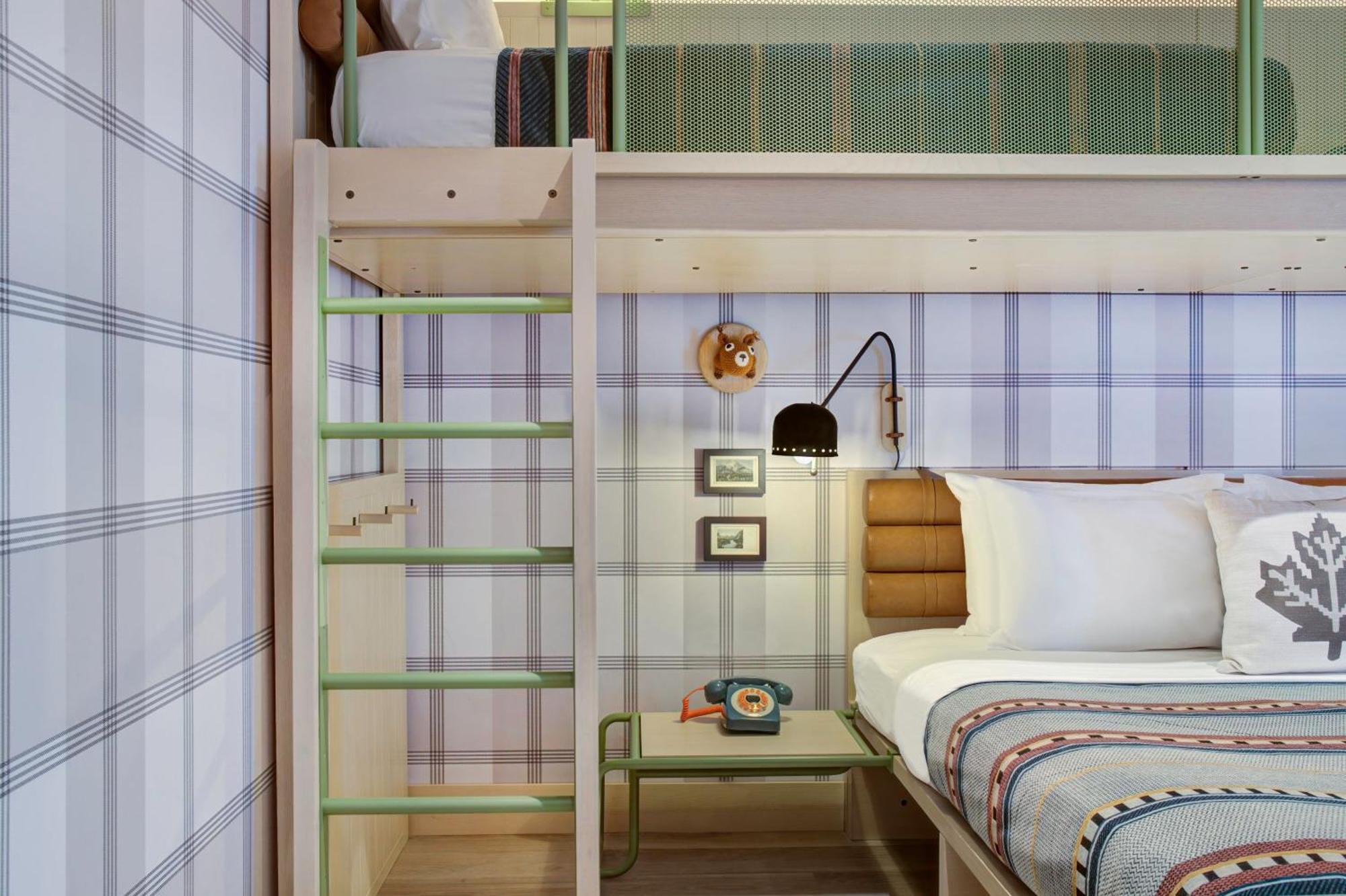 Triple Room One King Bed Two Single Beds