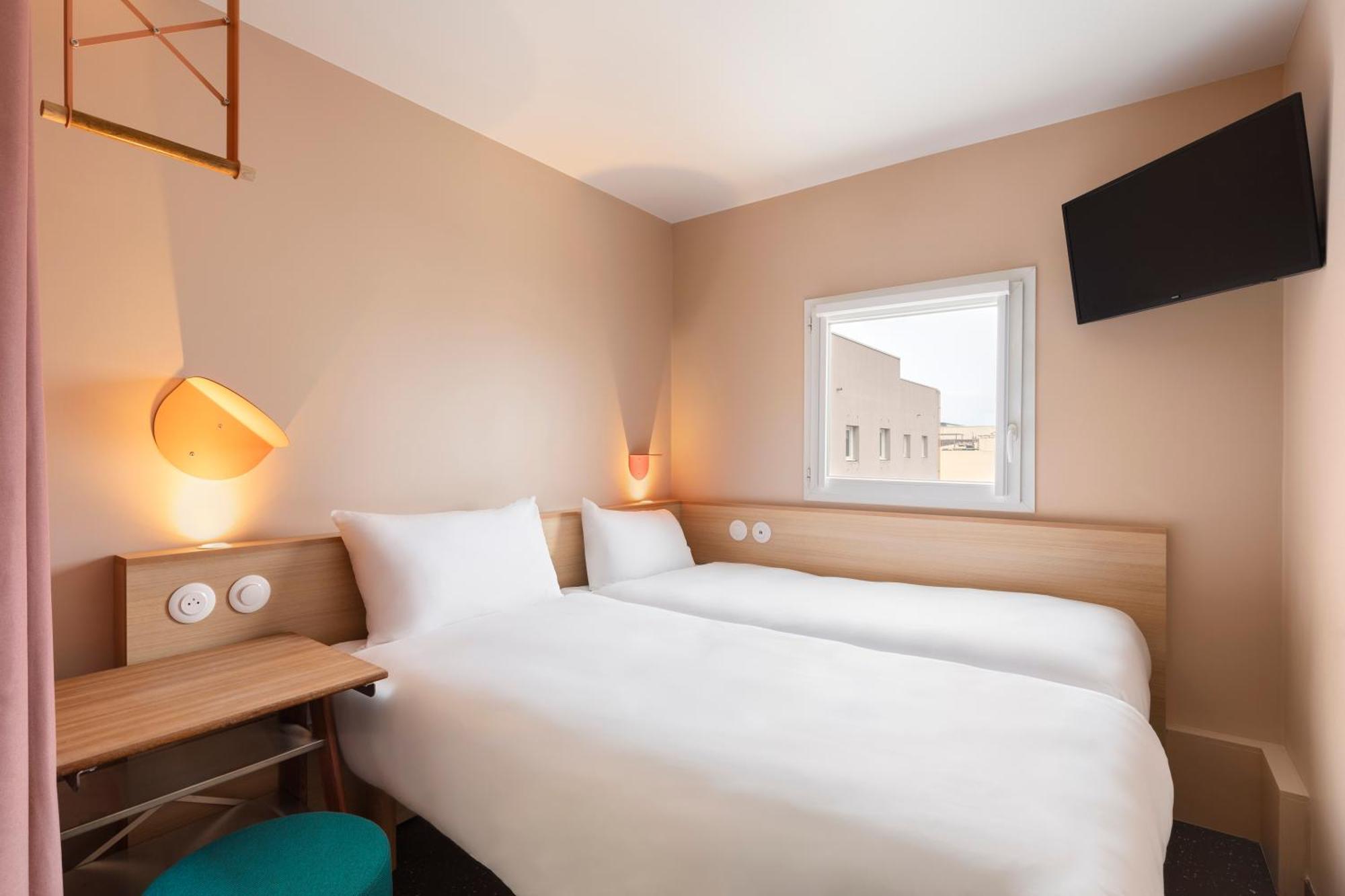 POP Twin Room