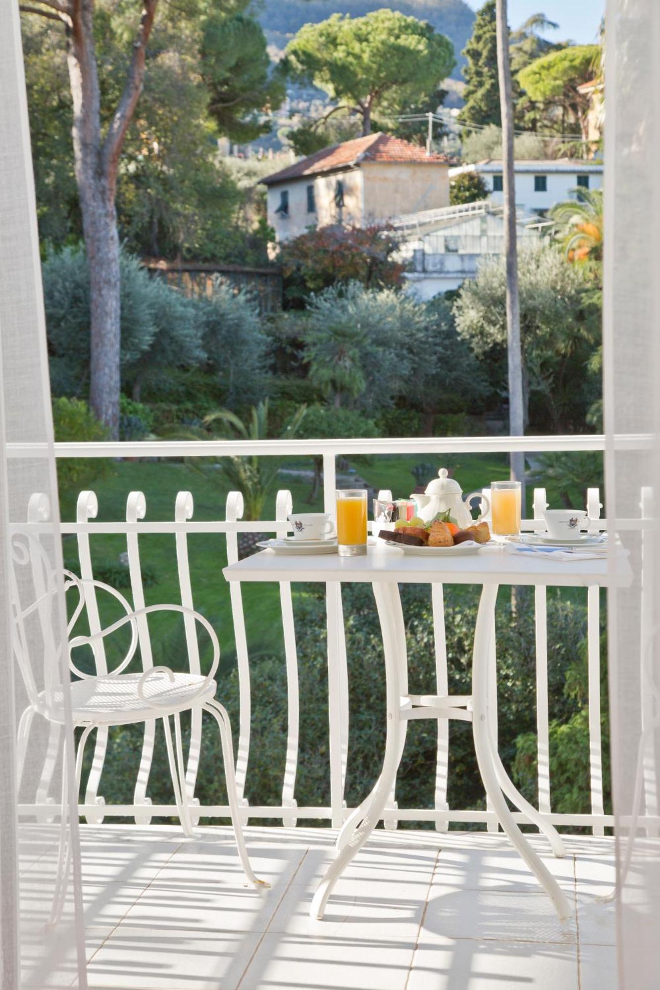 Superior Double or Twin Room Garden View