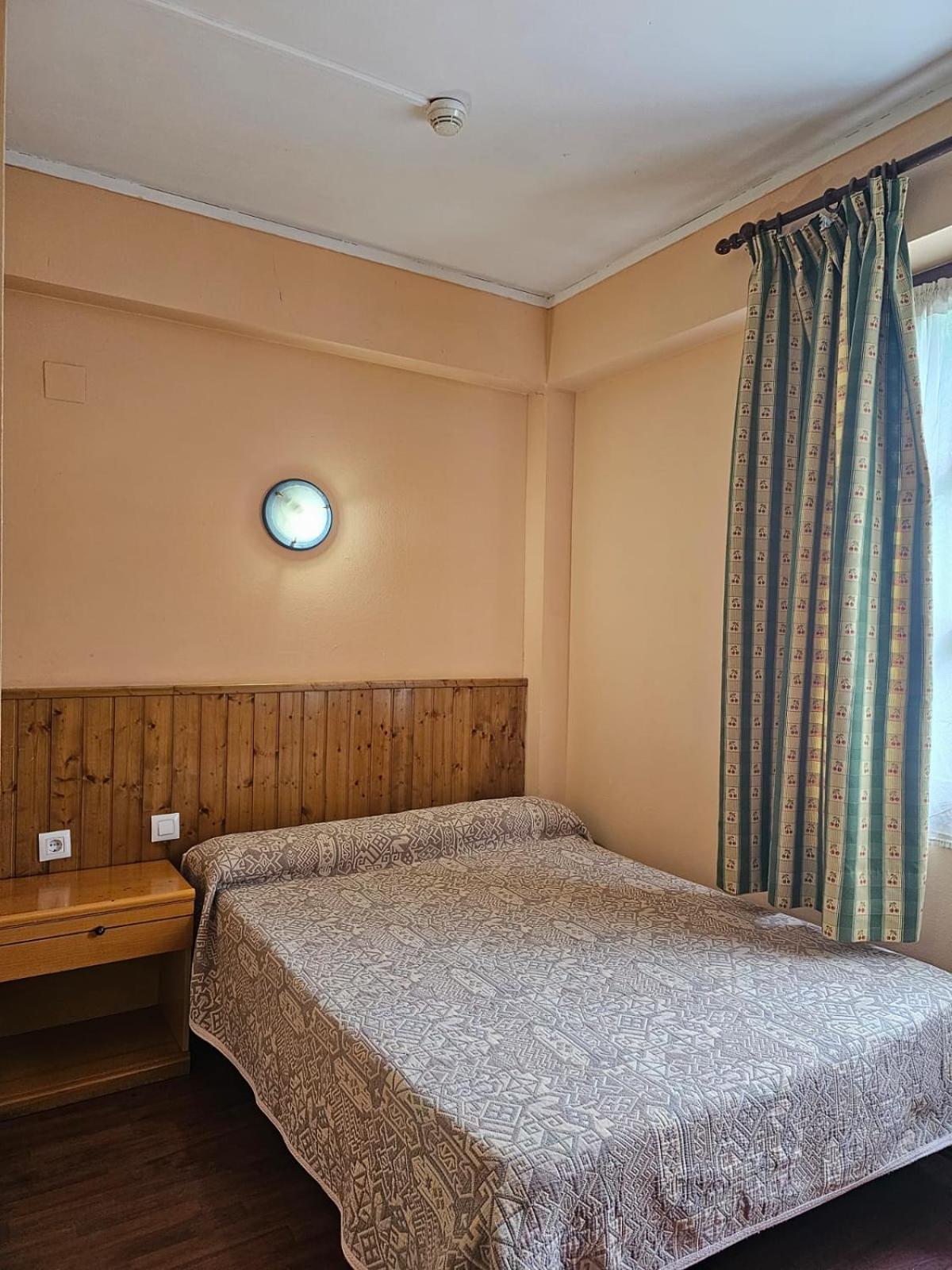 Deluxe Double Room,1604076630:JPEG
