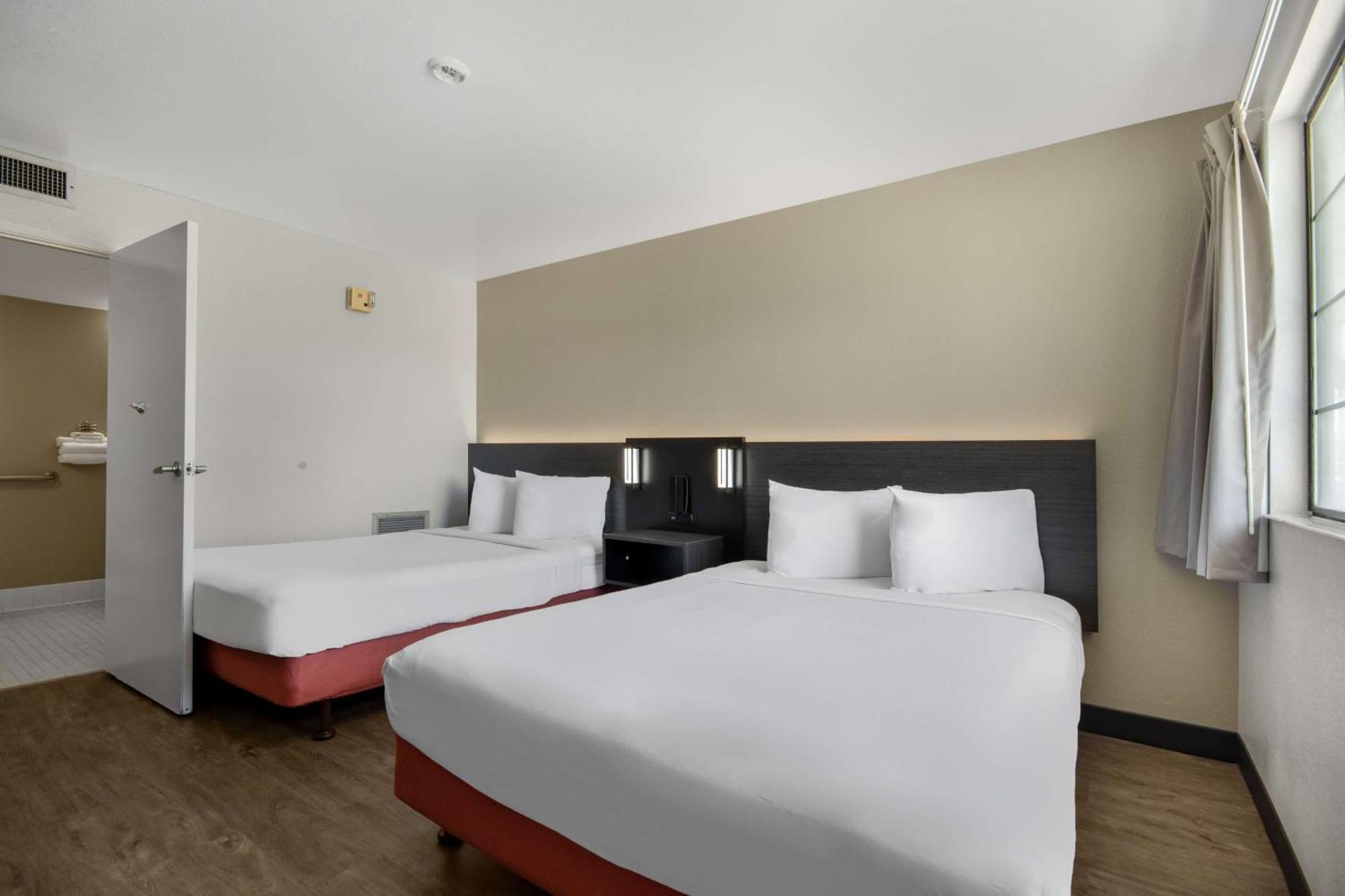 Queen Room Two Queen Beds Disability Access Non-Smoking