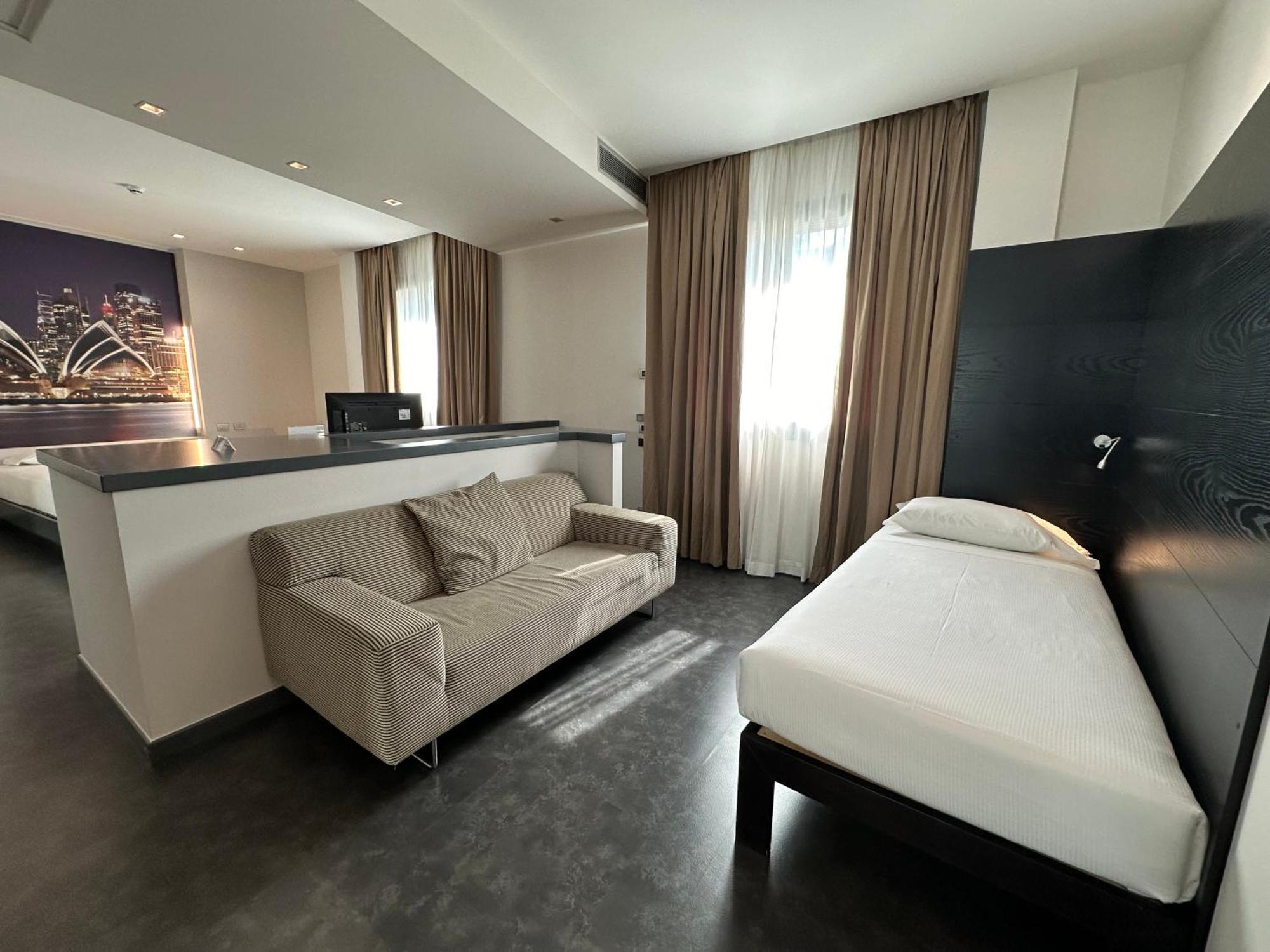Triple Room Covered Private