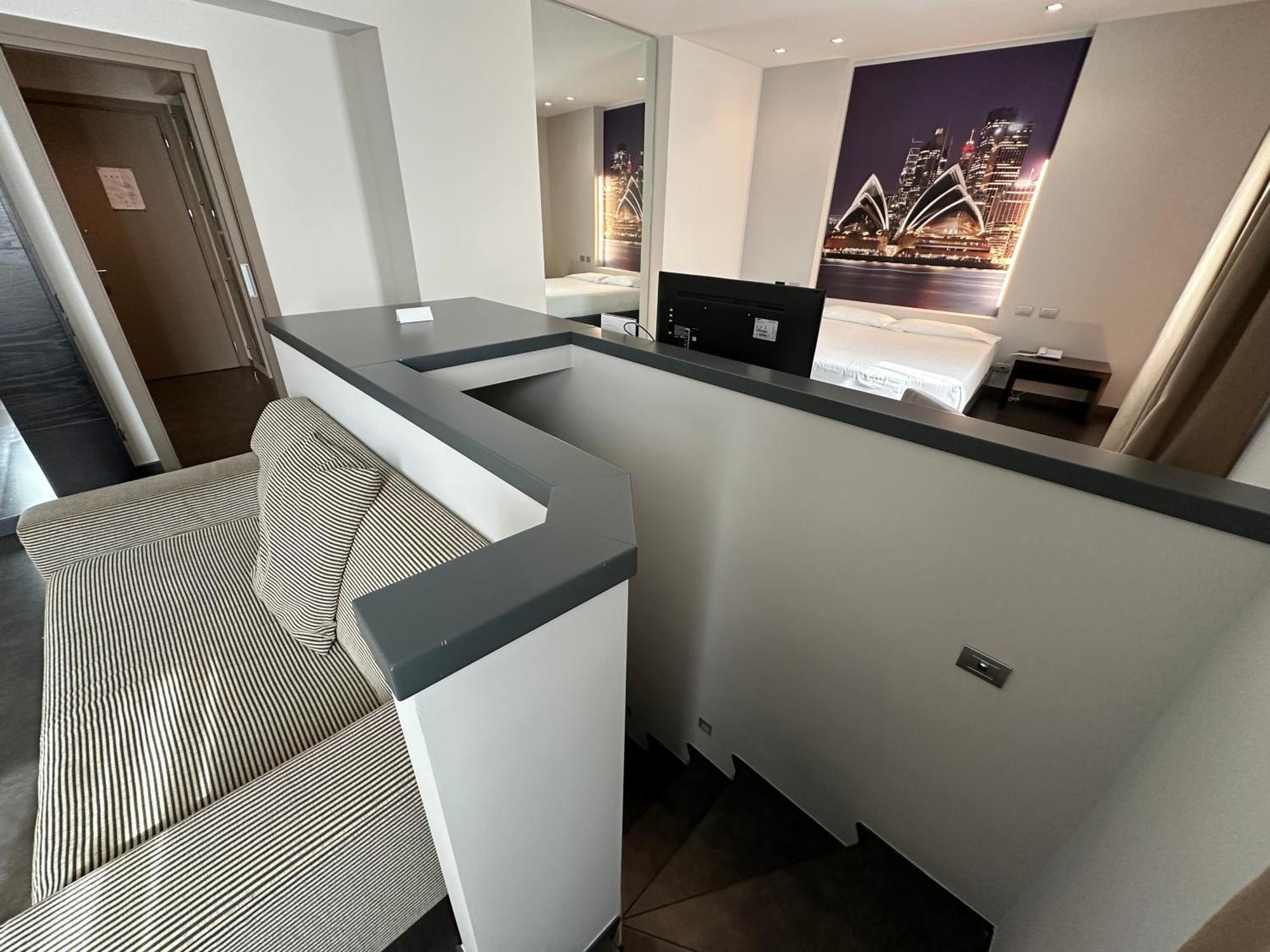 Triple Room Covered Private