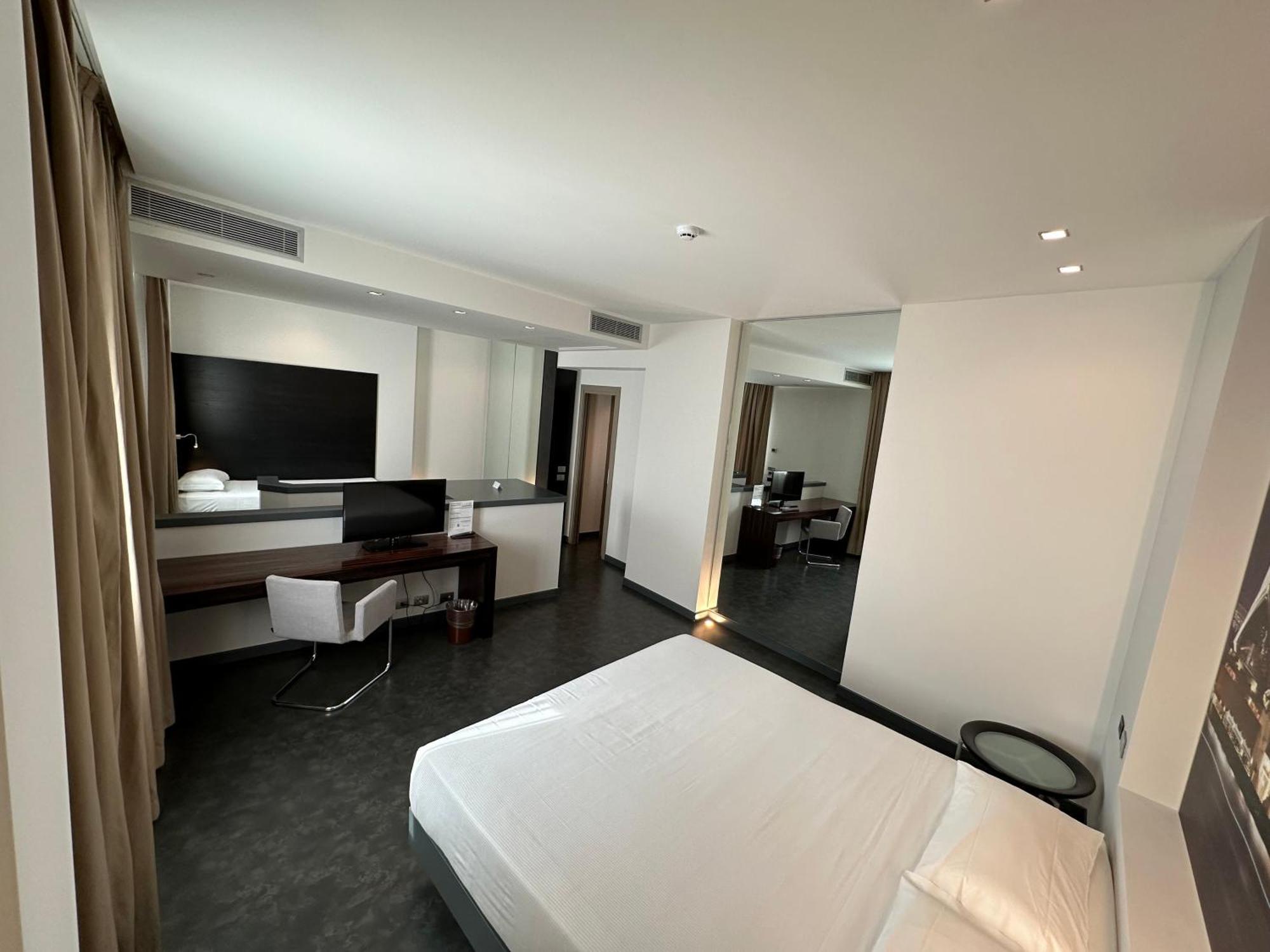Triple Room Covered Private