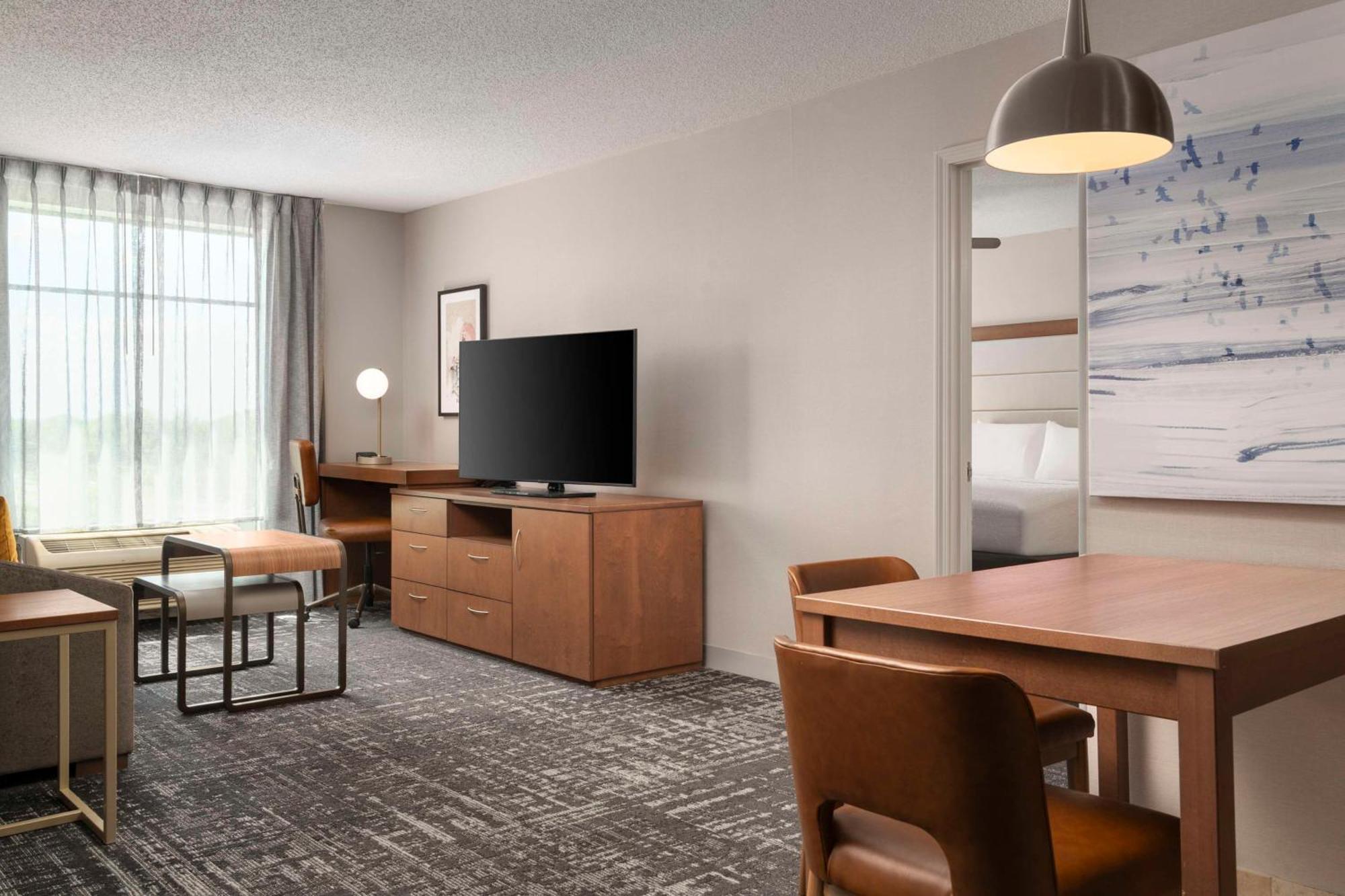 Two Bedroom Suite with One King and Two Queen Beds - Non-Smoking