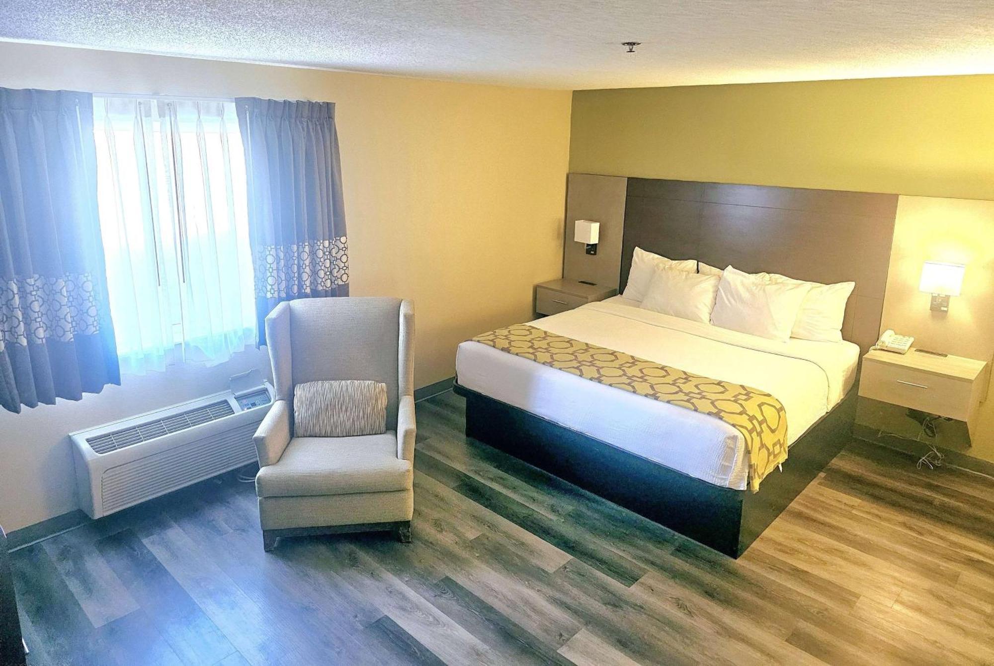King Room Mobility Access or Non-Smoking