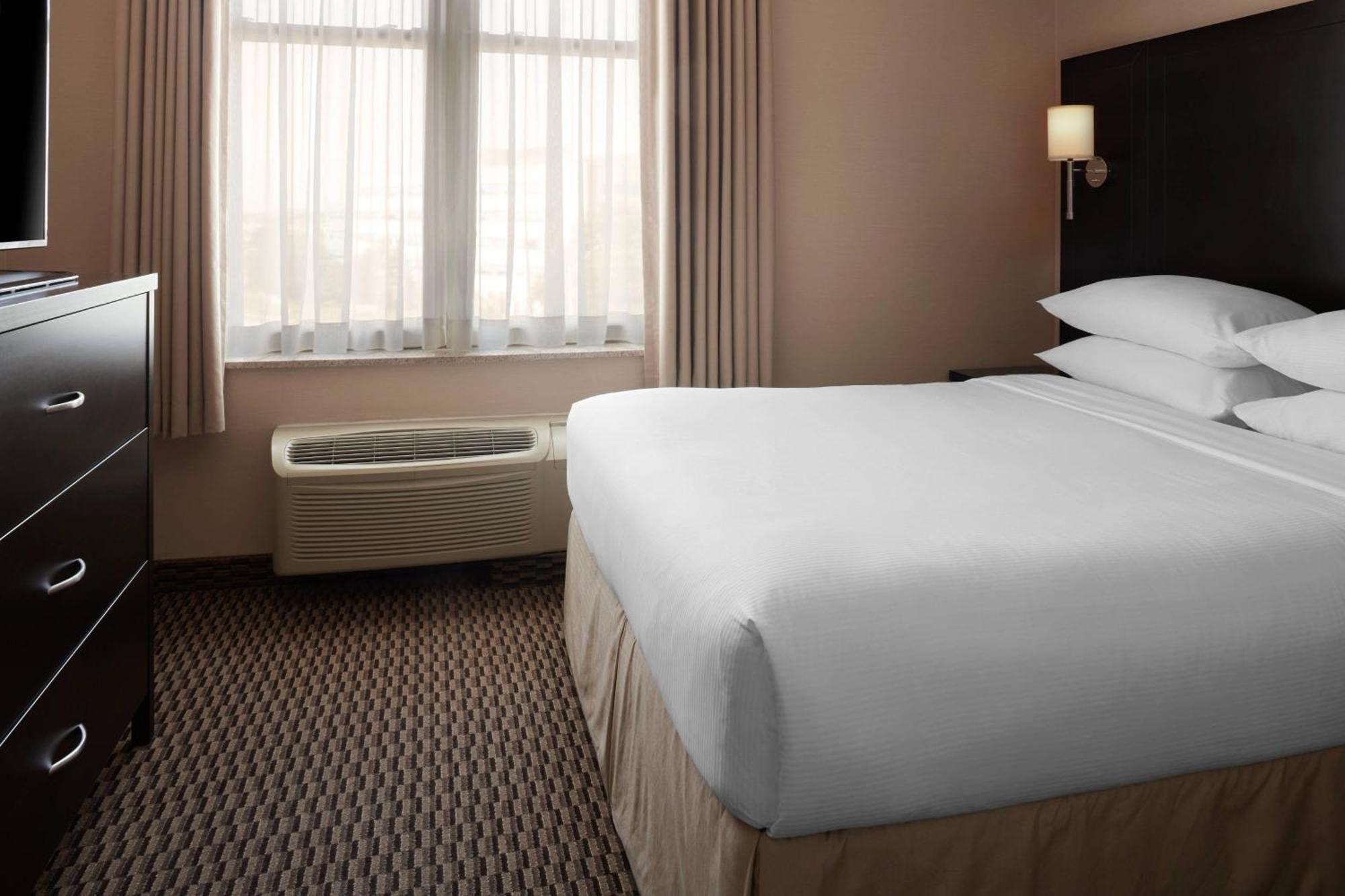 One-Bedroom Suite Queen Bed Sofa Bed