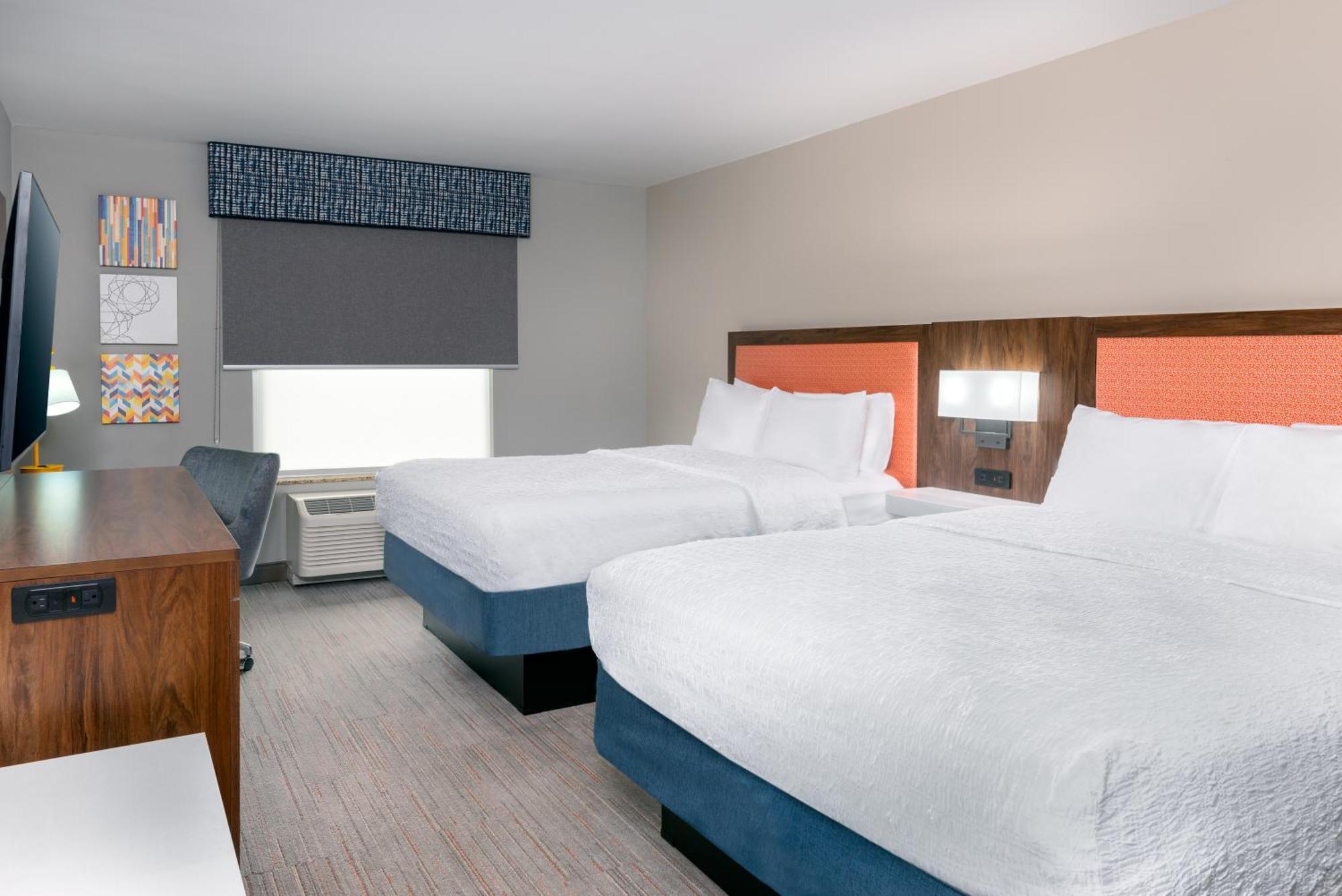 Deluxe Queen Room Two Queen Beds Non-Smoking