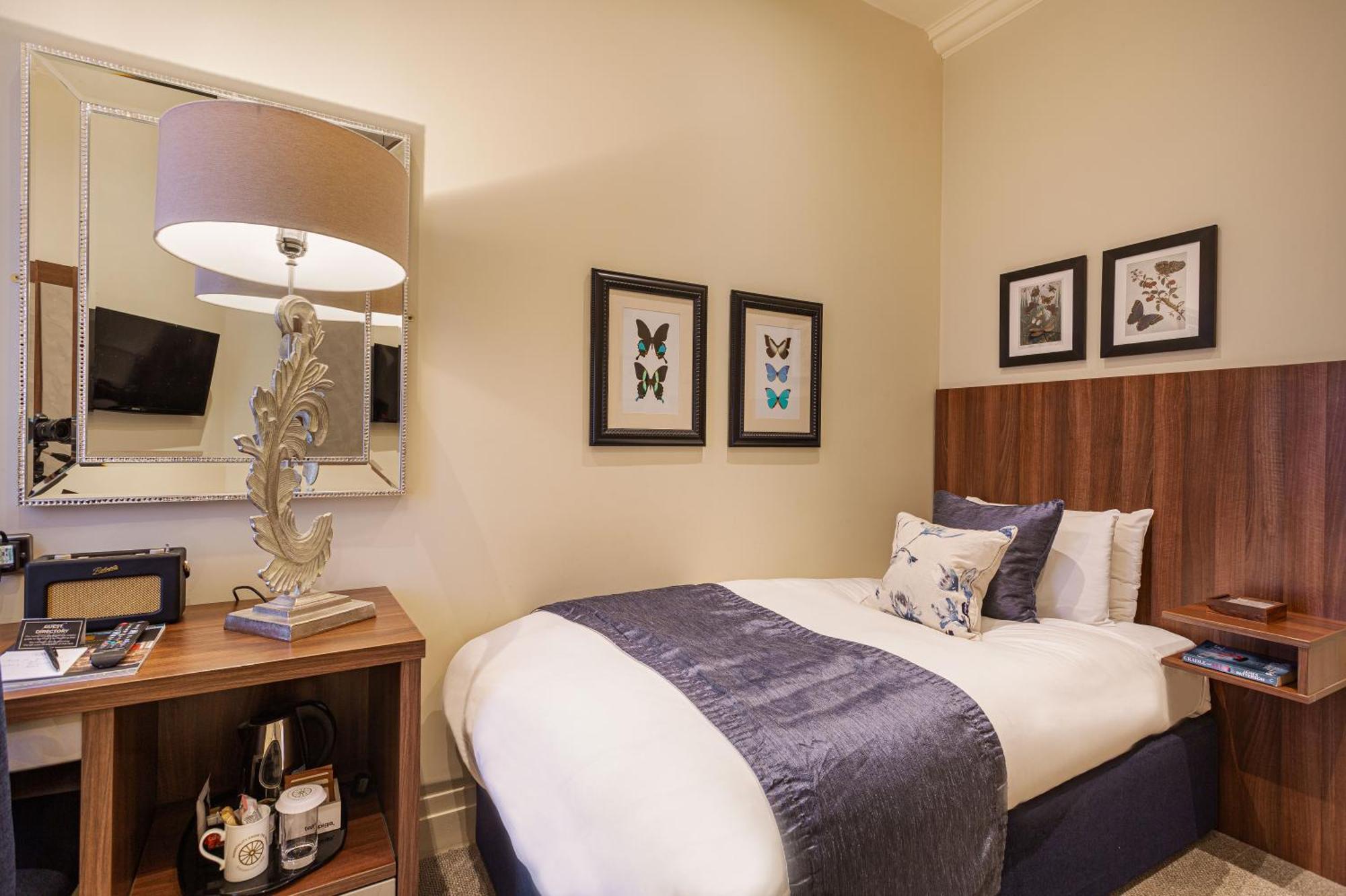 Classic Single Room