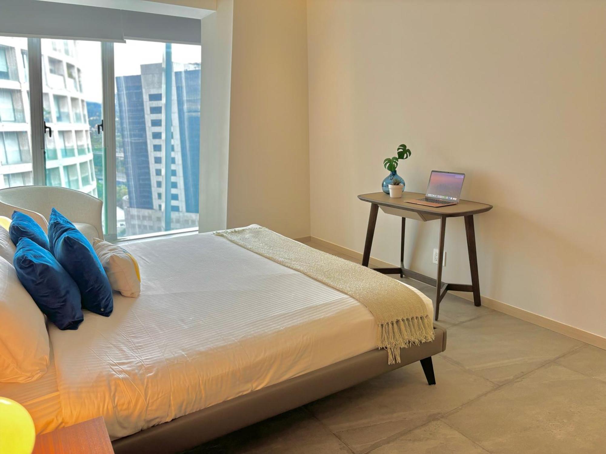 Superior One-Bedroom Apartment