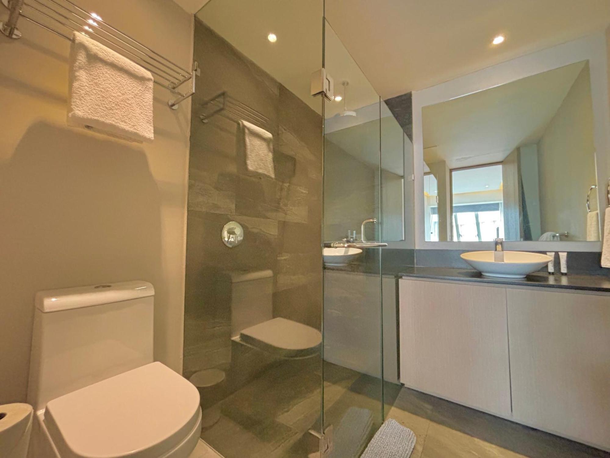 Superior One-Bedroom Apartment