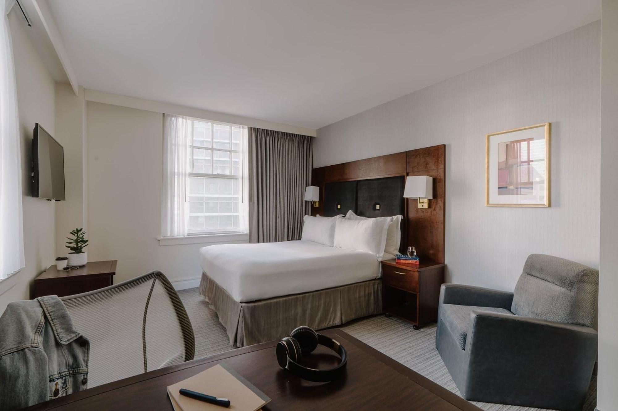 Superior Queen Room