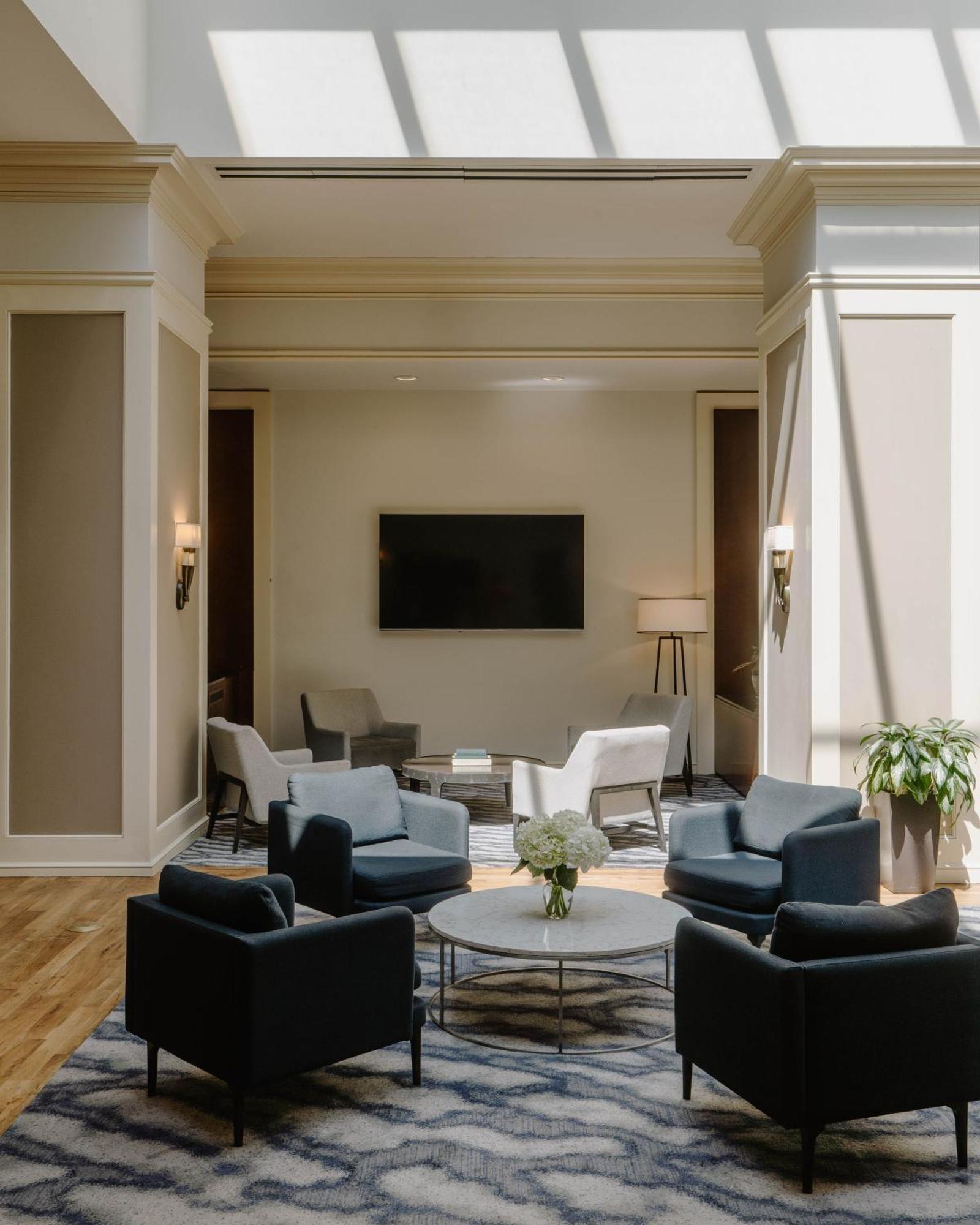 Small Queen Room