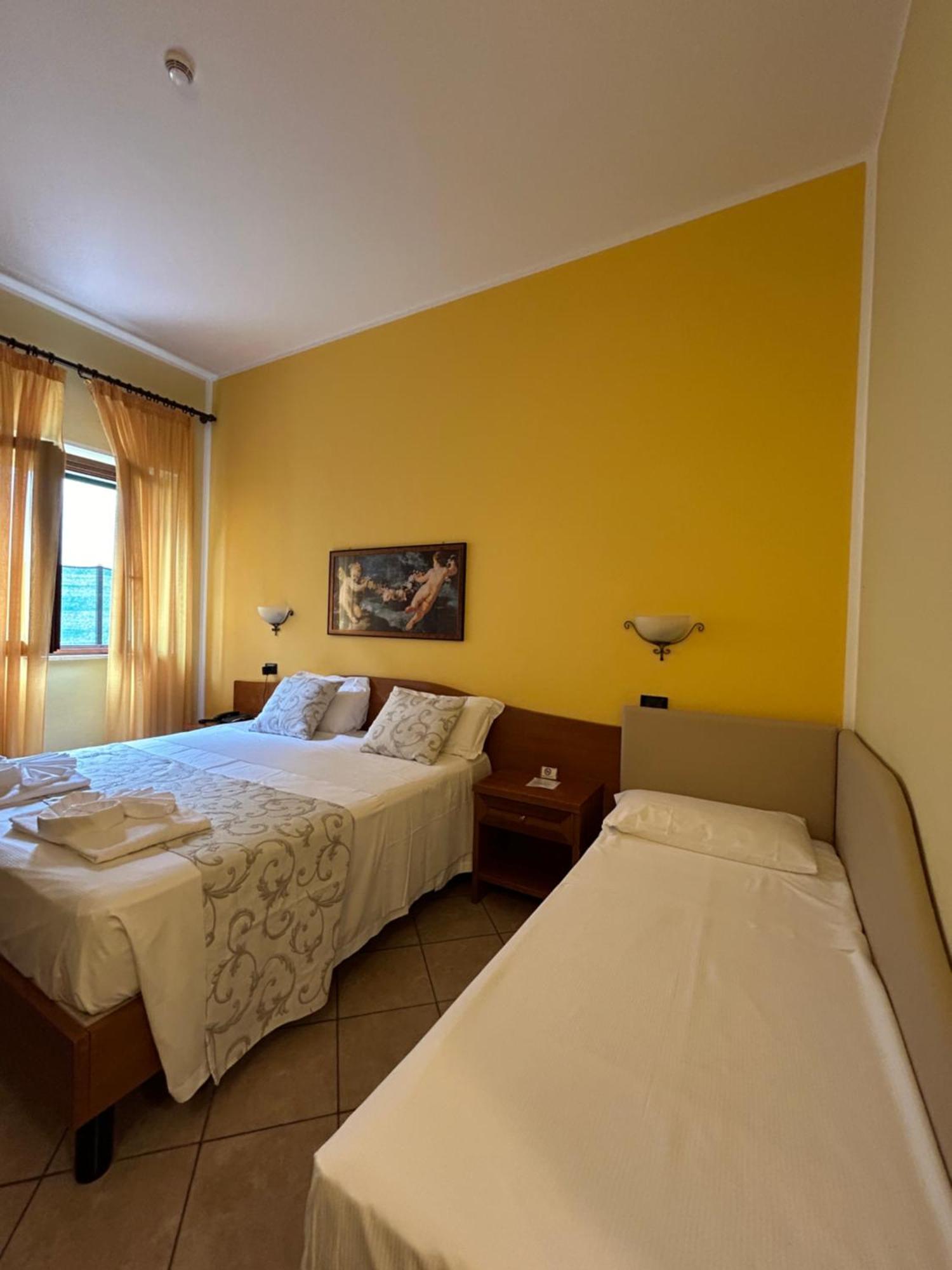 Comfort Triple Room