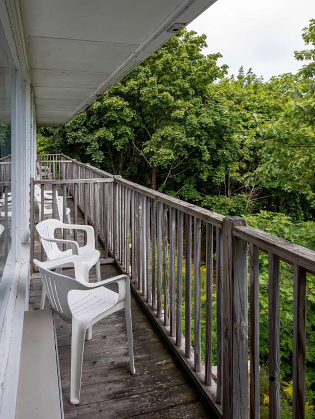 King | Lower Courtyard | Balcony
