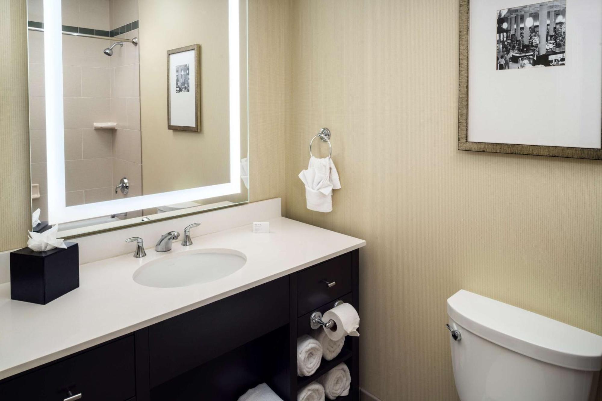 Suite with Two Queen Beds - Non-Smoking