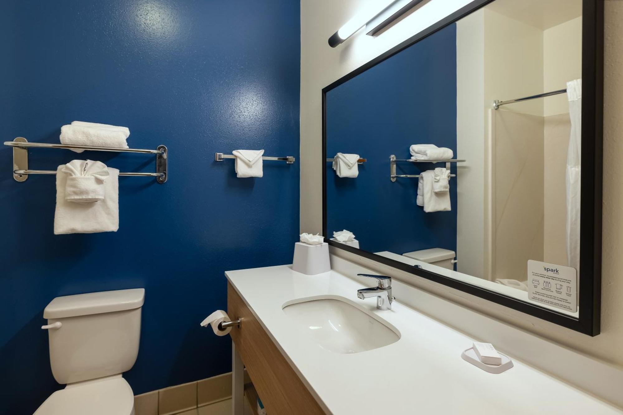 One-Bedroom King Suite,1604090574:JPEG