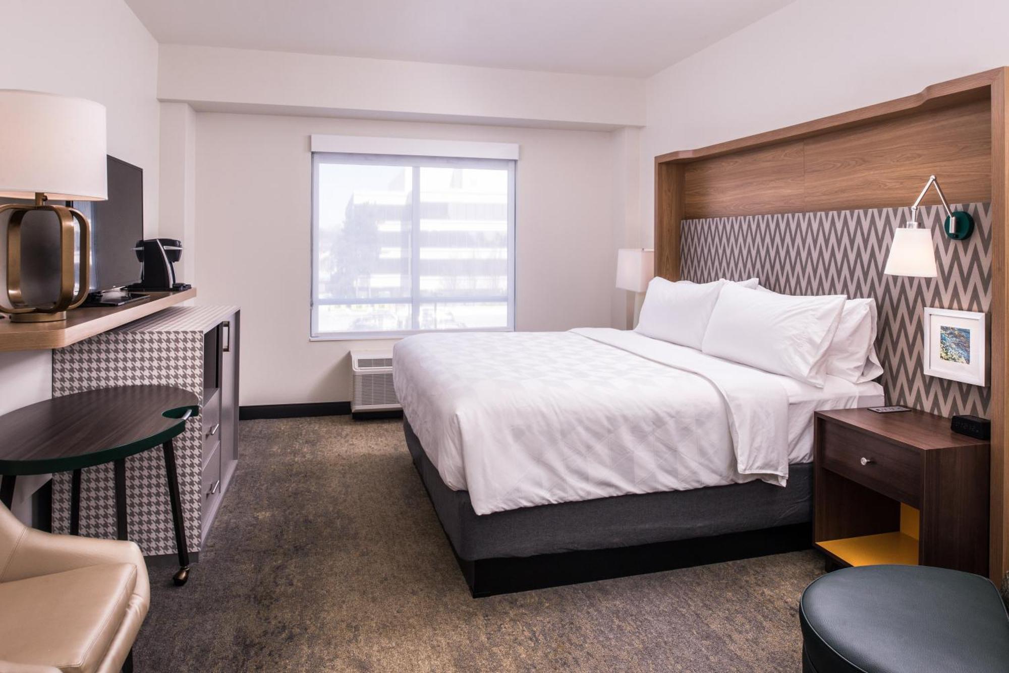 Standard King Room with Mobility Accessible Roll-In Shower