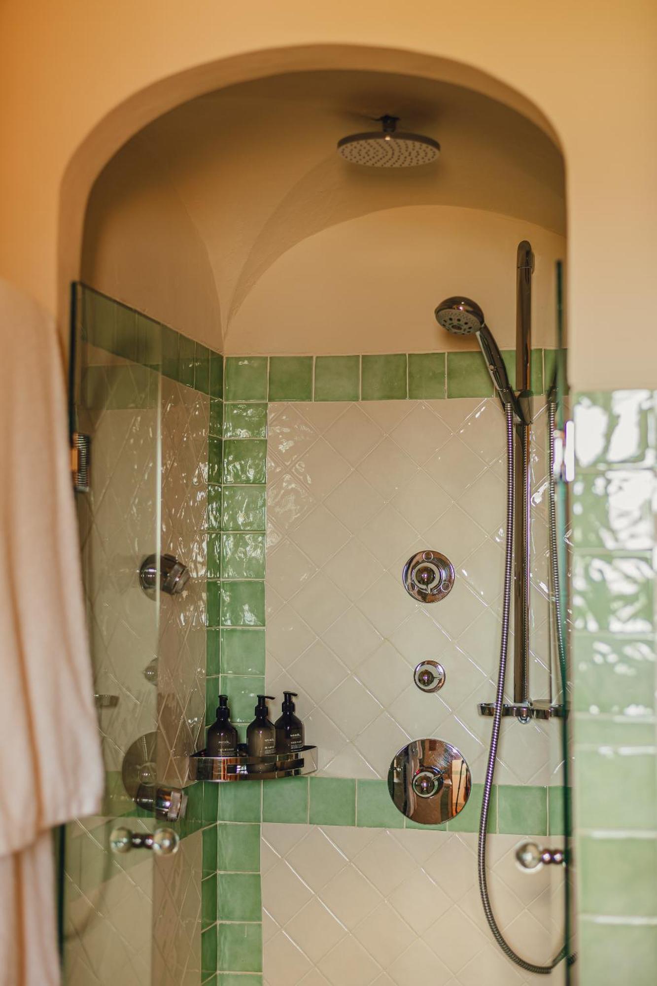 Suite with Private Pool with Sea View