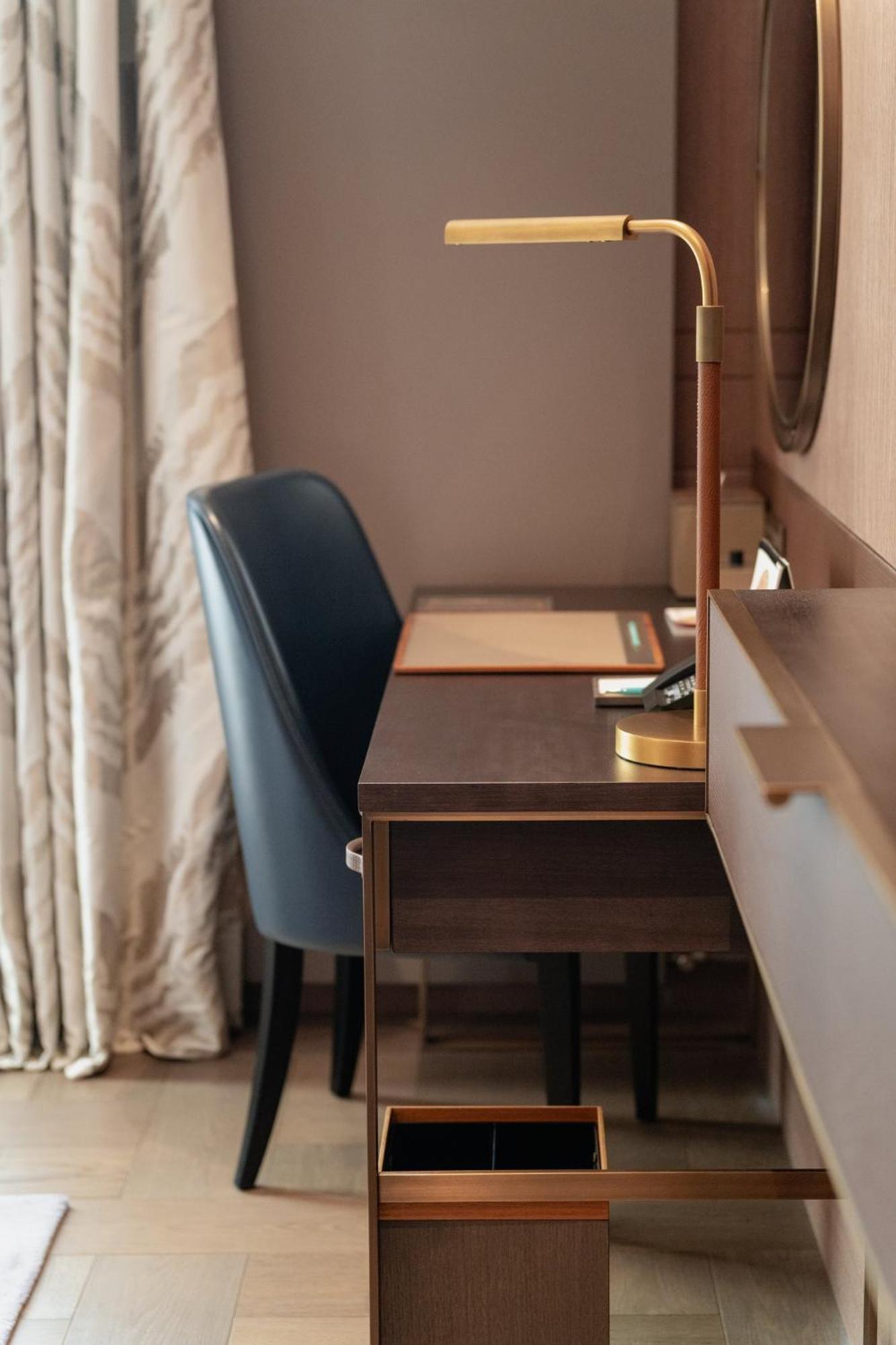 Lake View Junior Suite