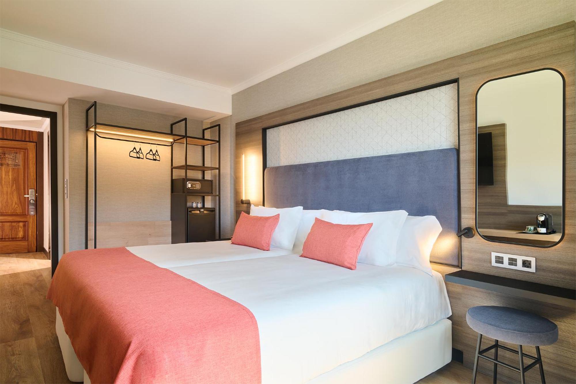 Premium Twin Room