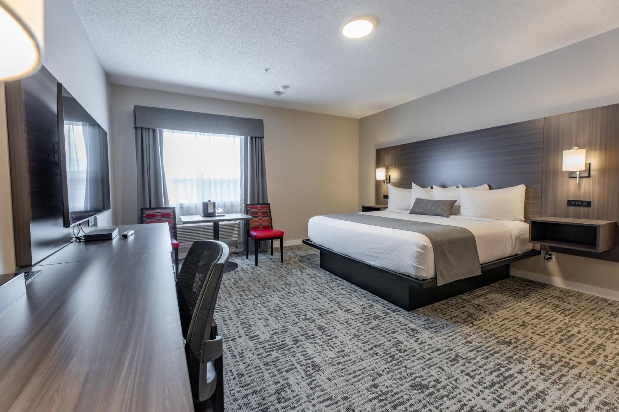 King Suite Spa Bath Interior Access