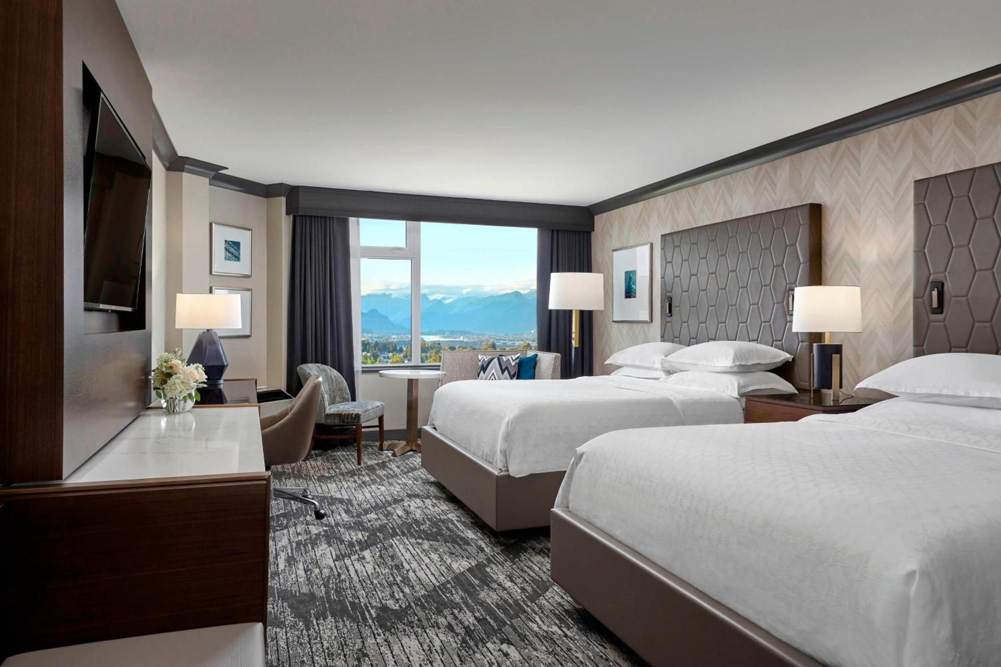 Club Queen Room Two Queen Beds Lounge Access