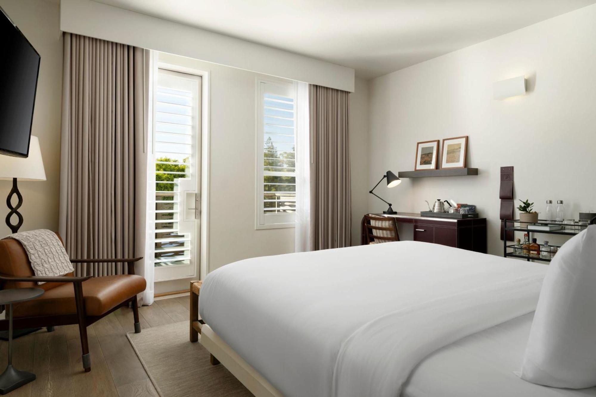 King Room Balcony City View