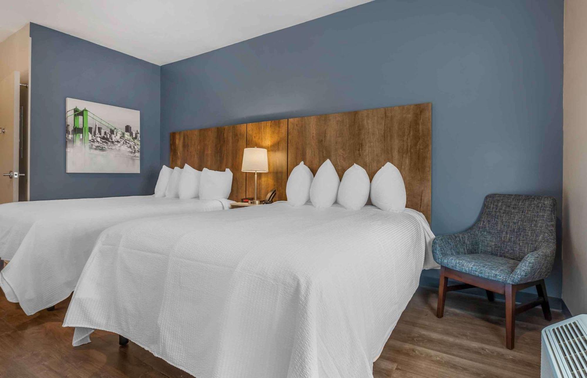 One Bedroom Suite Two Double Beds Non-Smoking