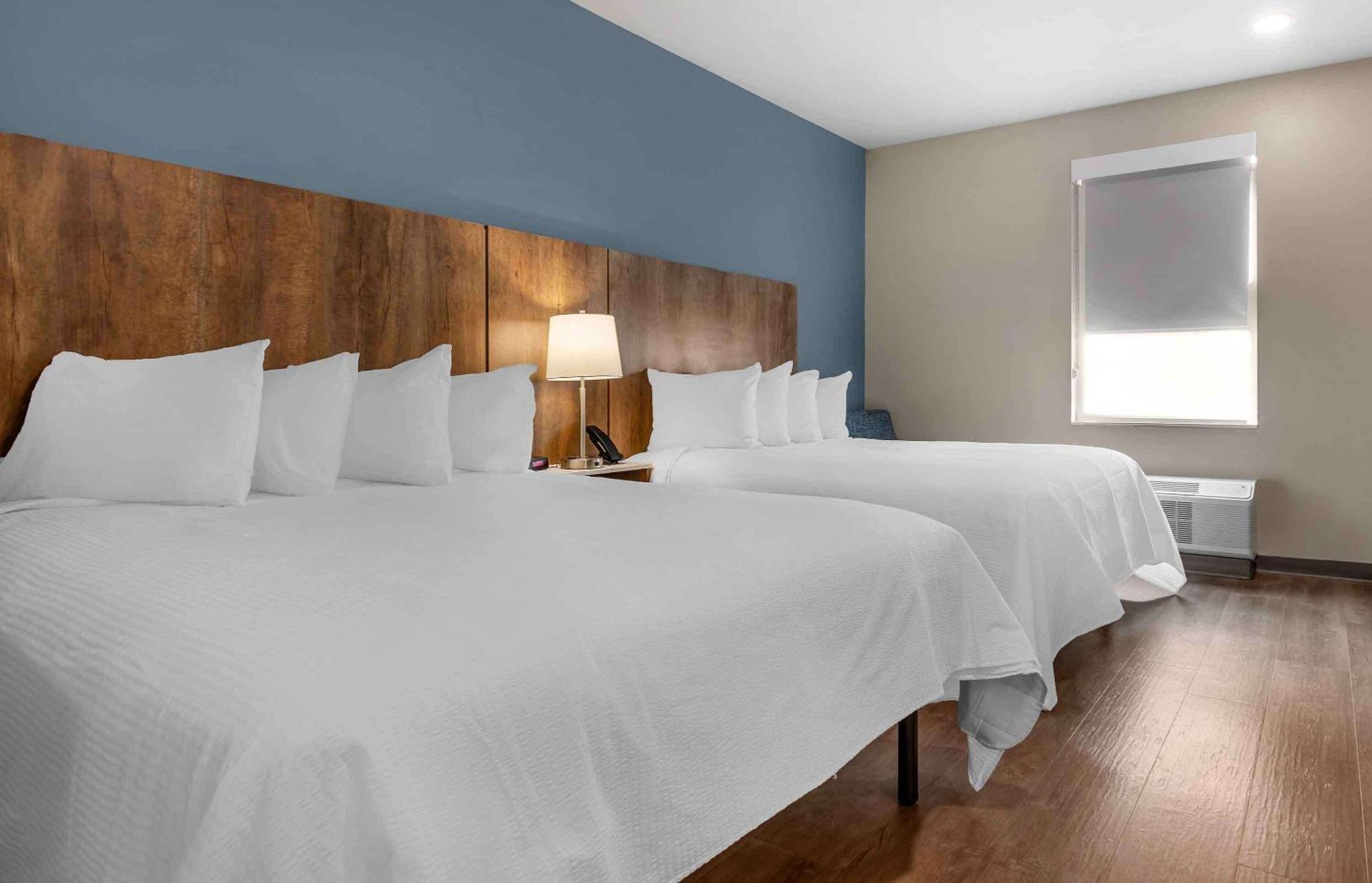 One Bedroom Suite Two Double Beds Non-Smoking