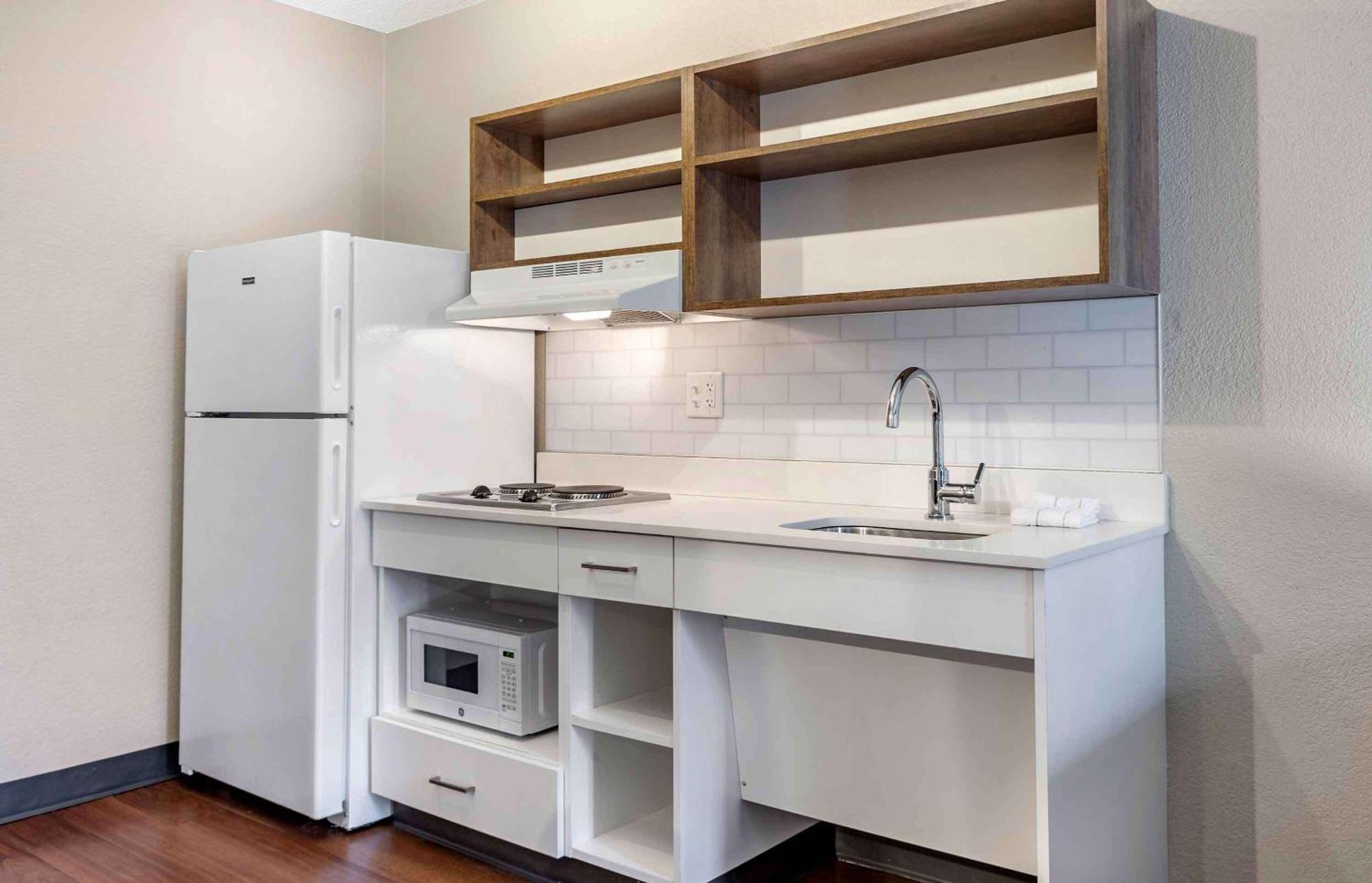 One Bedroom Suite One King Bed Disability Access Non-Smoking