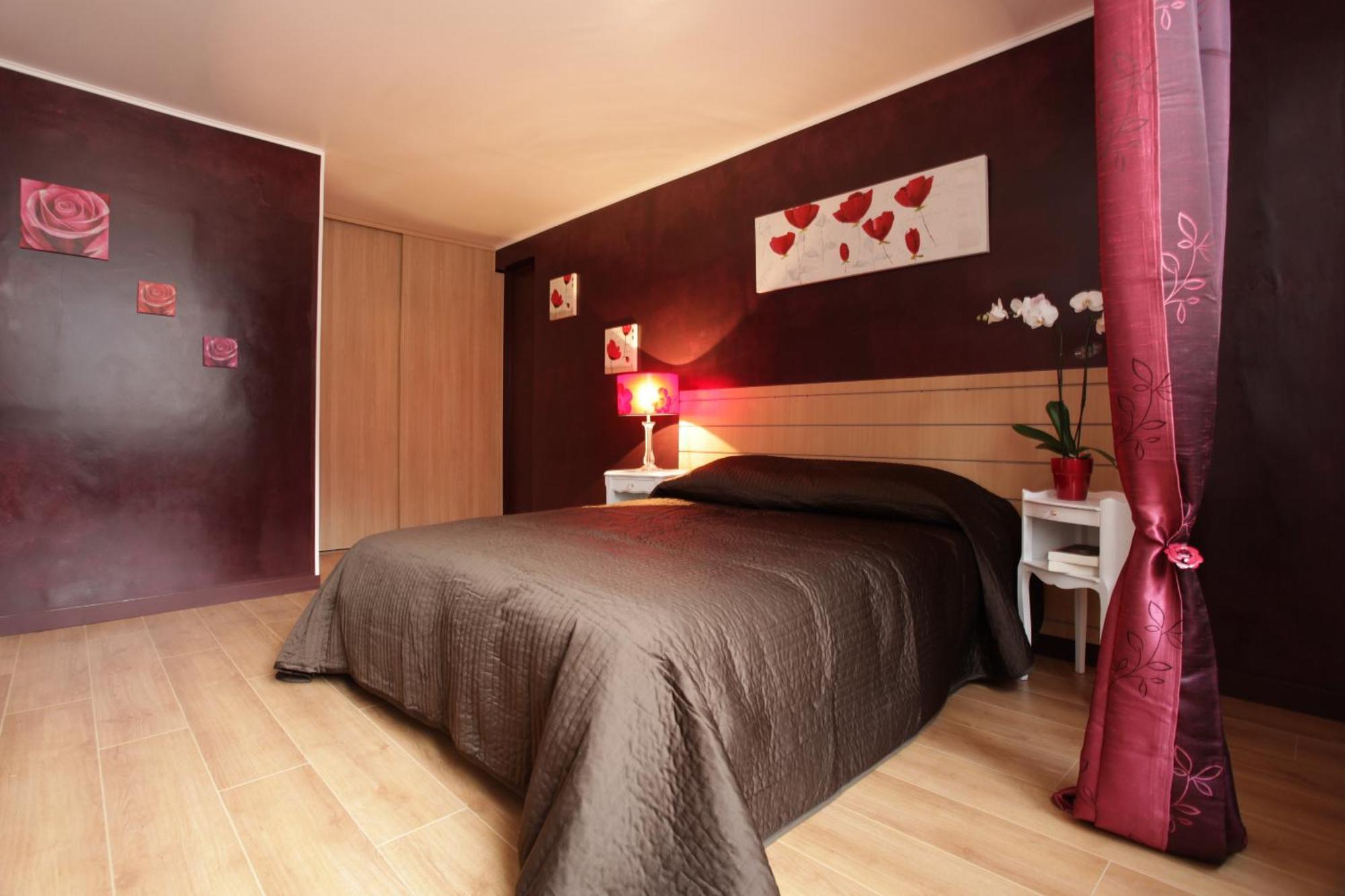 One-Bedroom Premium Apartment,1606530639:JPEG
