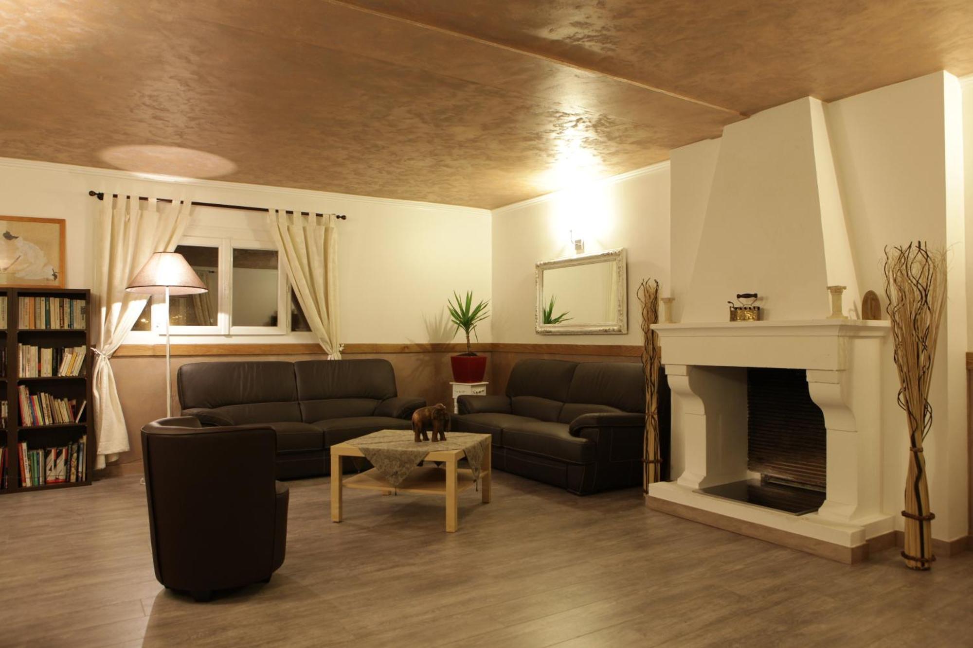 One-Bedroom Standard Apartment