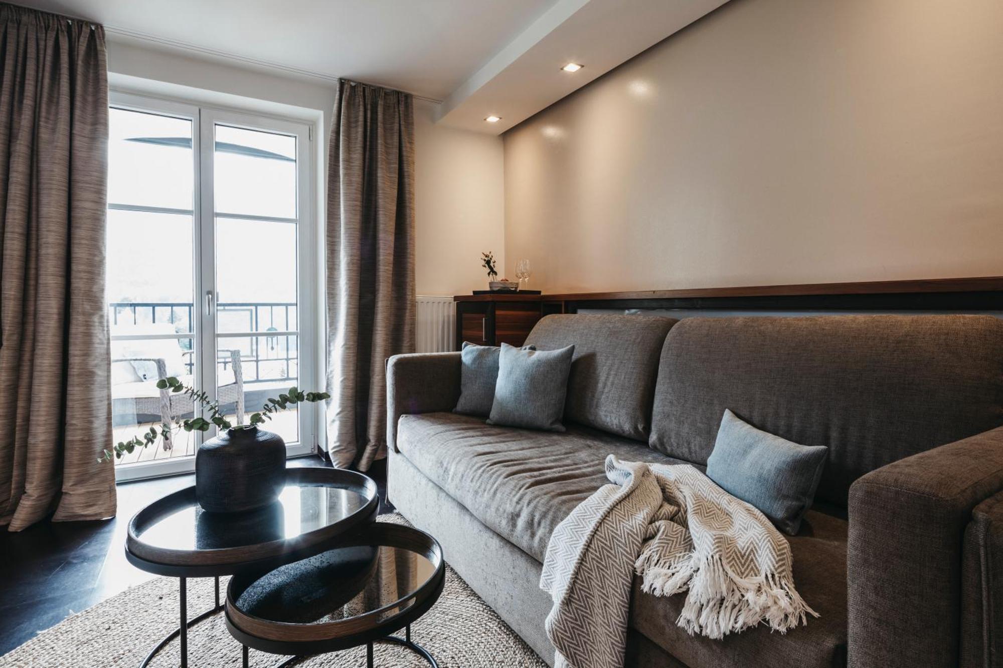 Suite with Mountain View