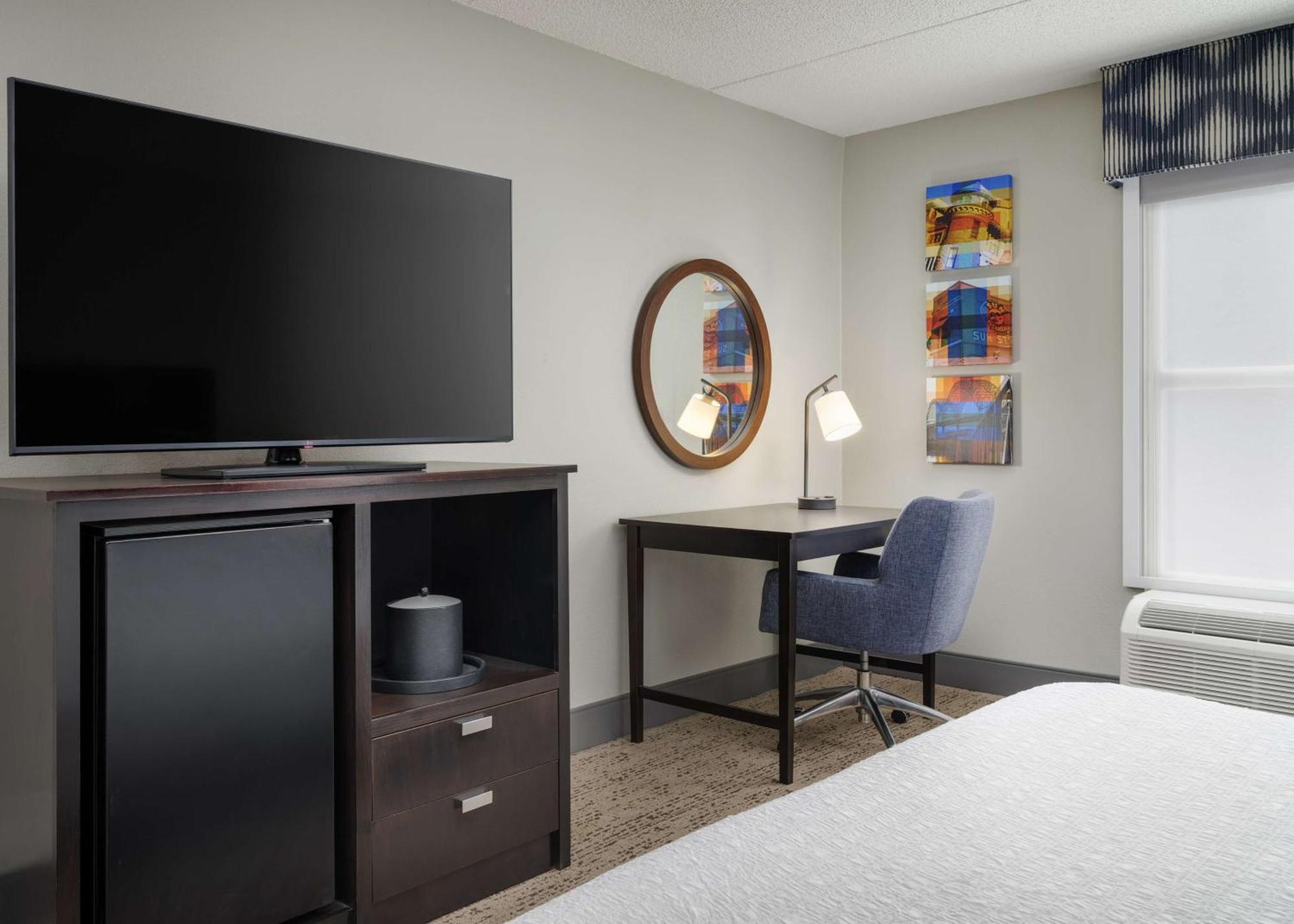 King Room Mobility Access or Non-Smoking