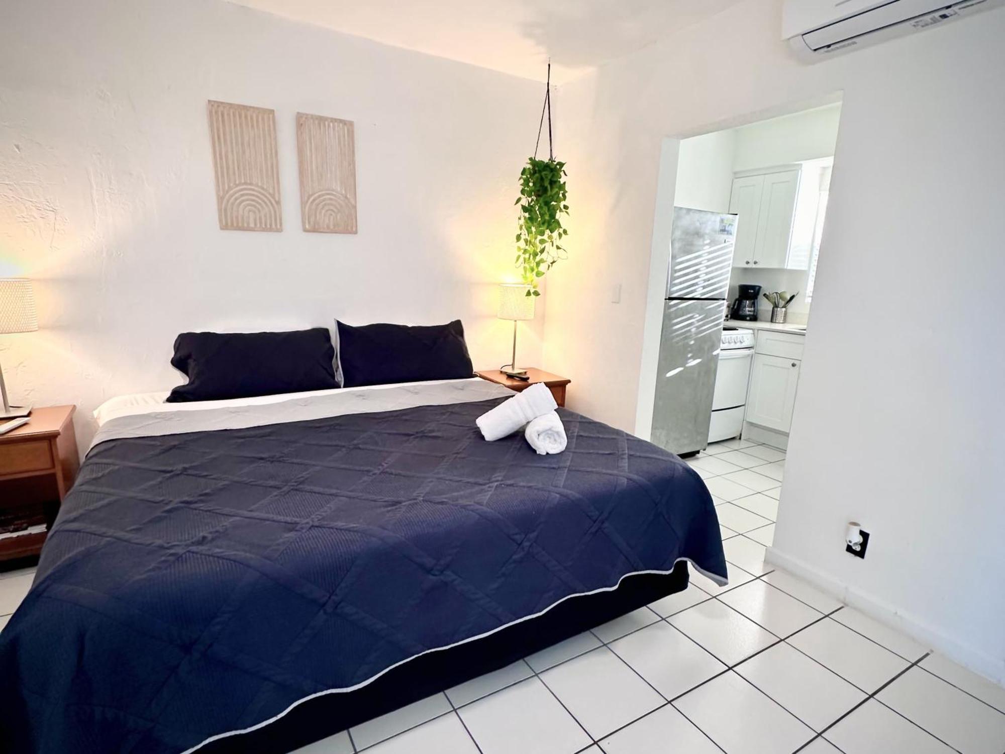 King Studio with Sofa Bed