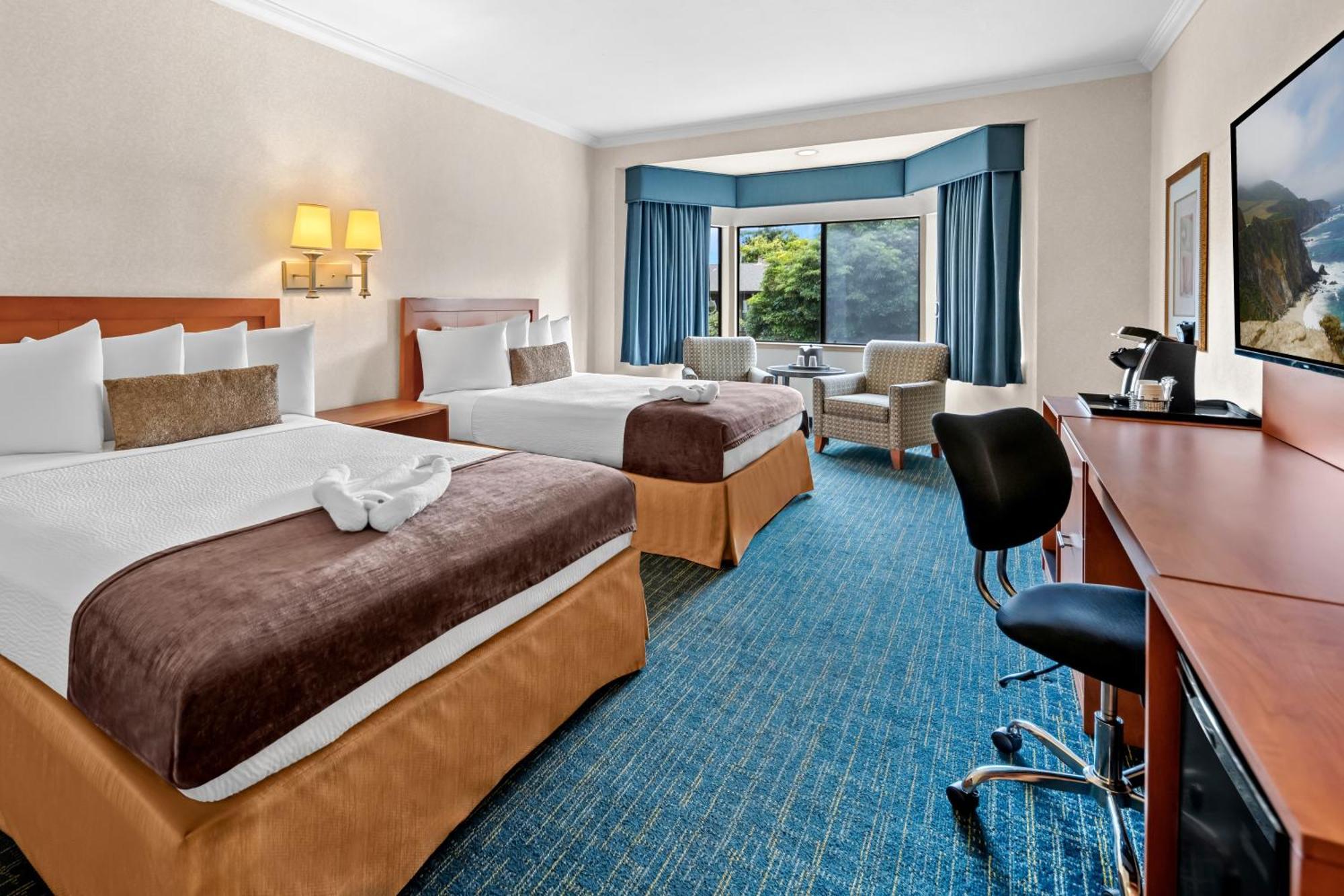 Queen Room Two Queen Beds Bath Tub Mobility Accessible or Non-Smoking