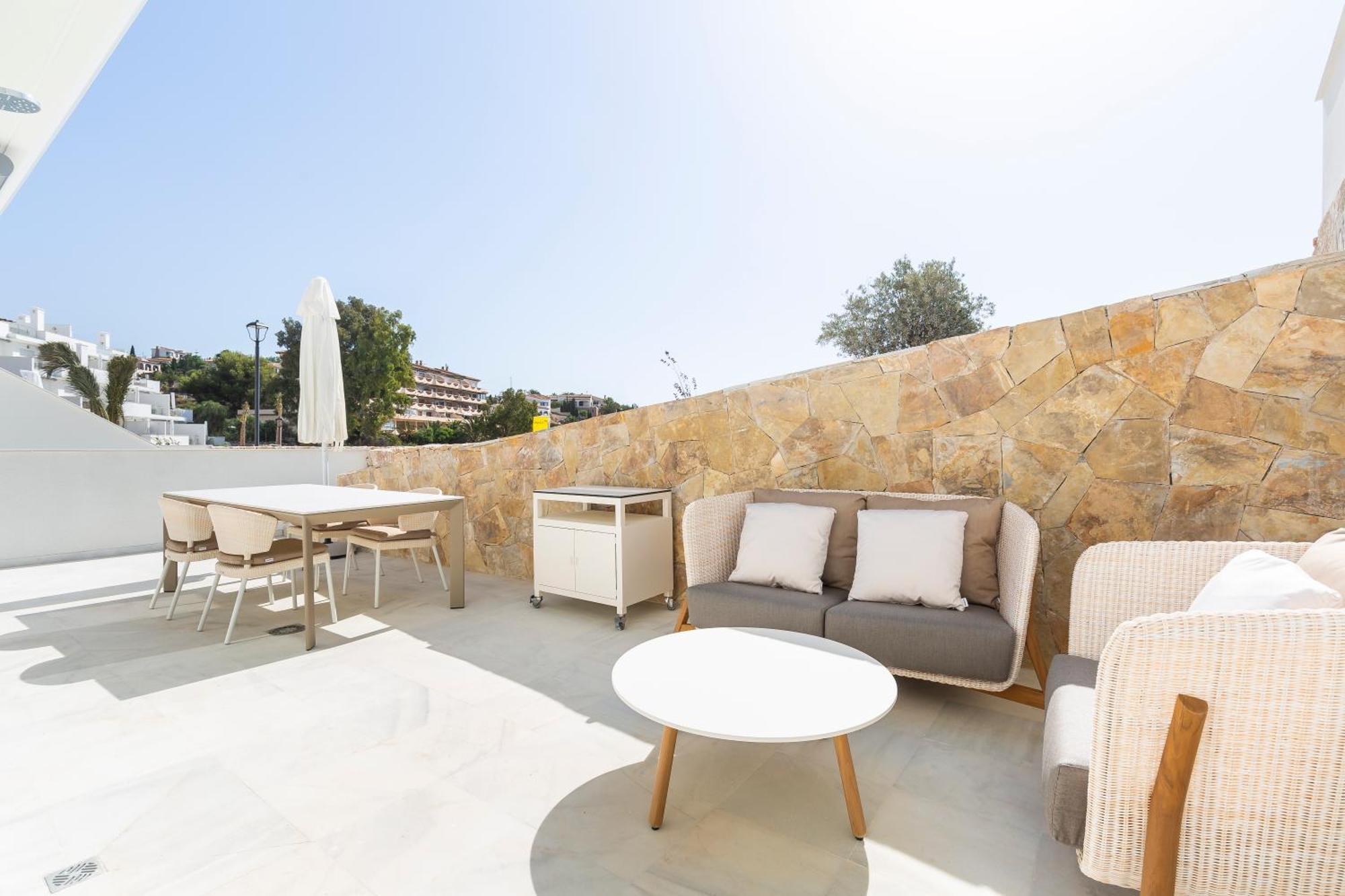 Apartment with terrace and views