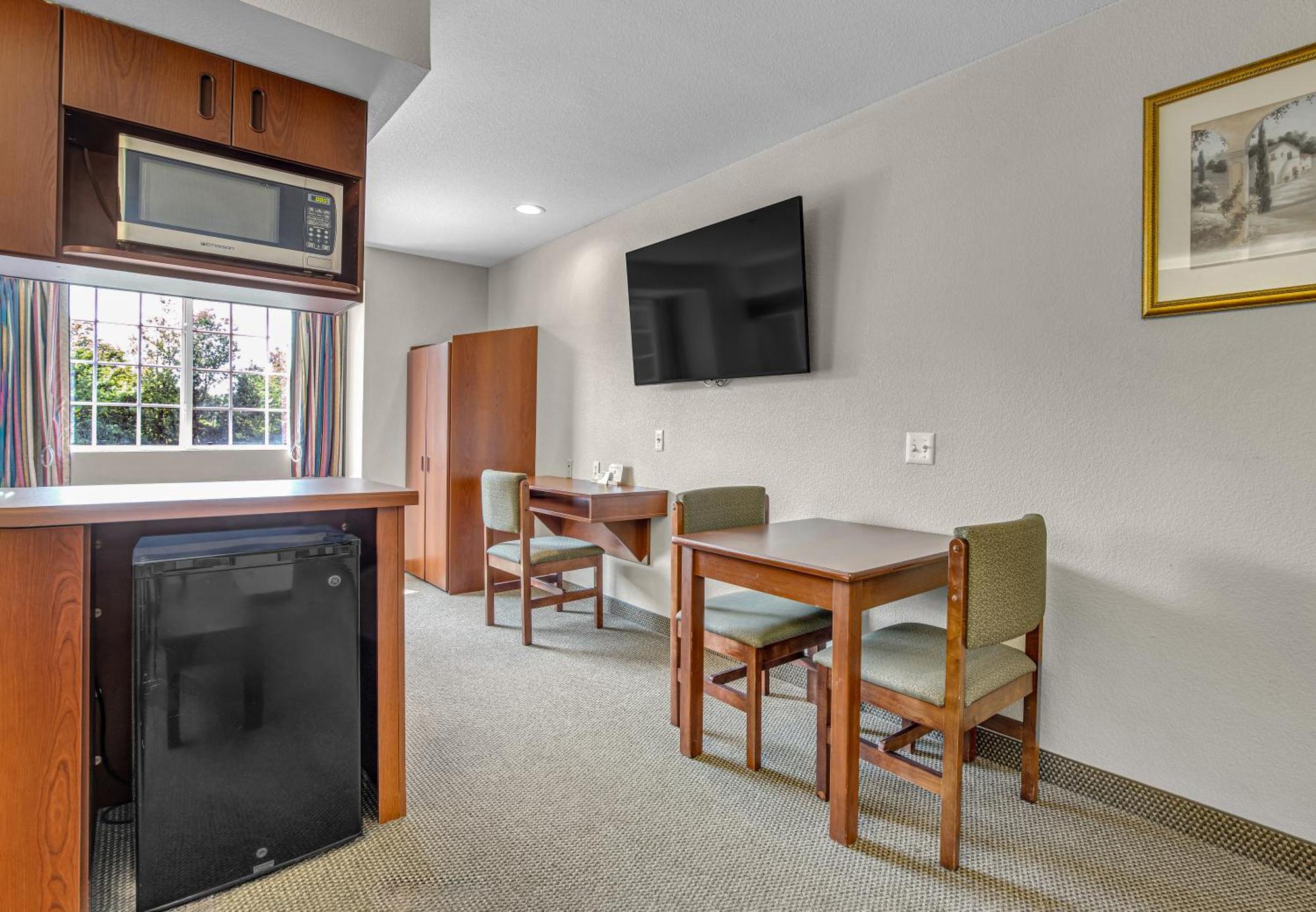 Queen Suite